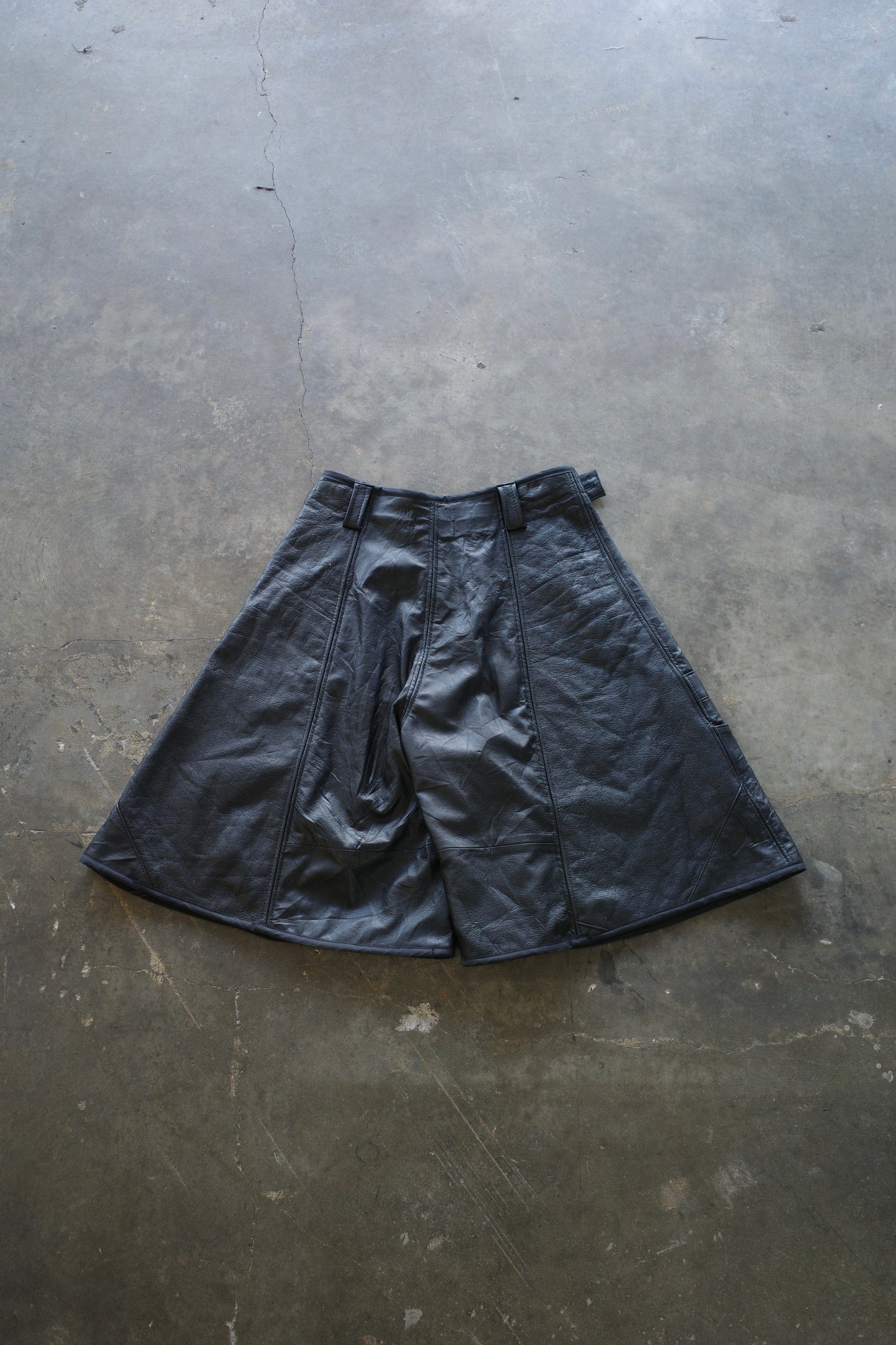 33 leather baggy shorts (32)33BS2