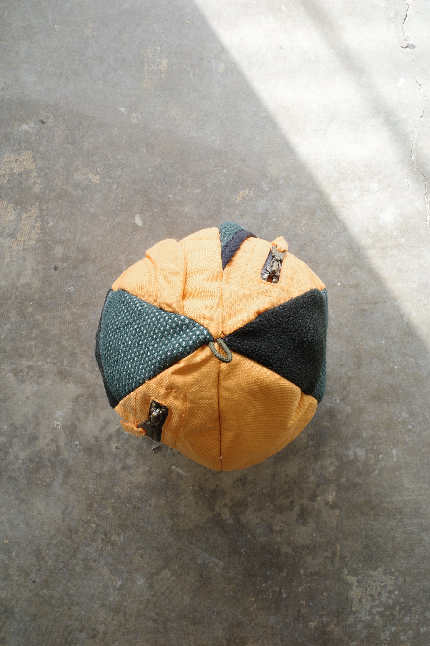 nag nag Ball Bag