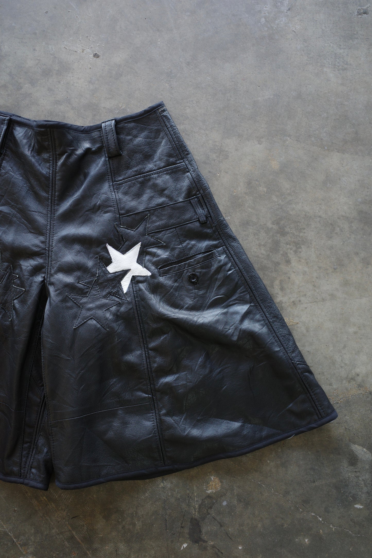33 leather baggy shorts (32)33BS2