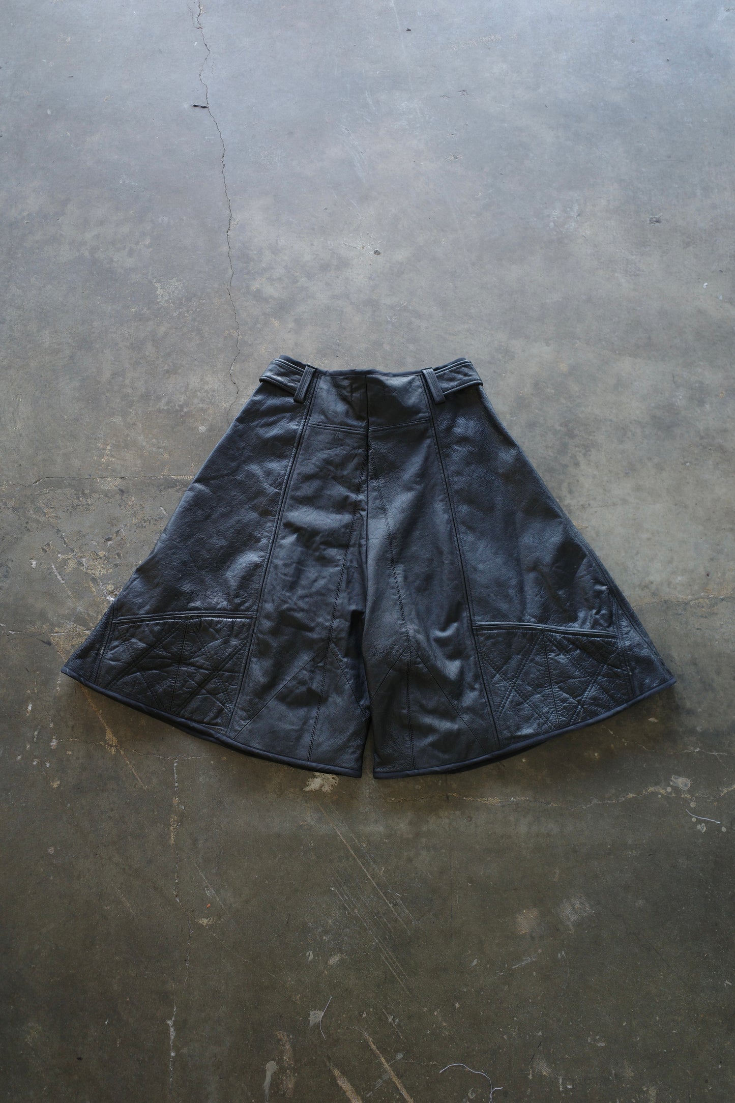 33 leather baggy shorts (32)33BS1