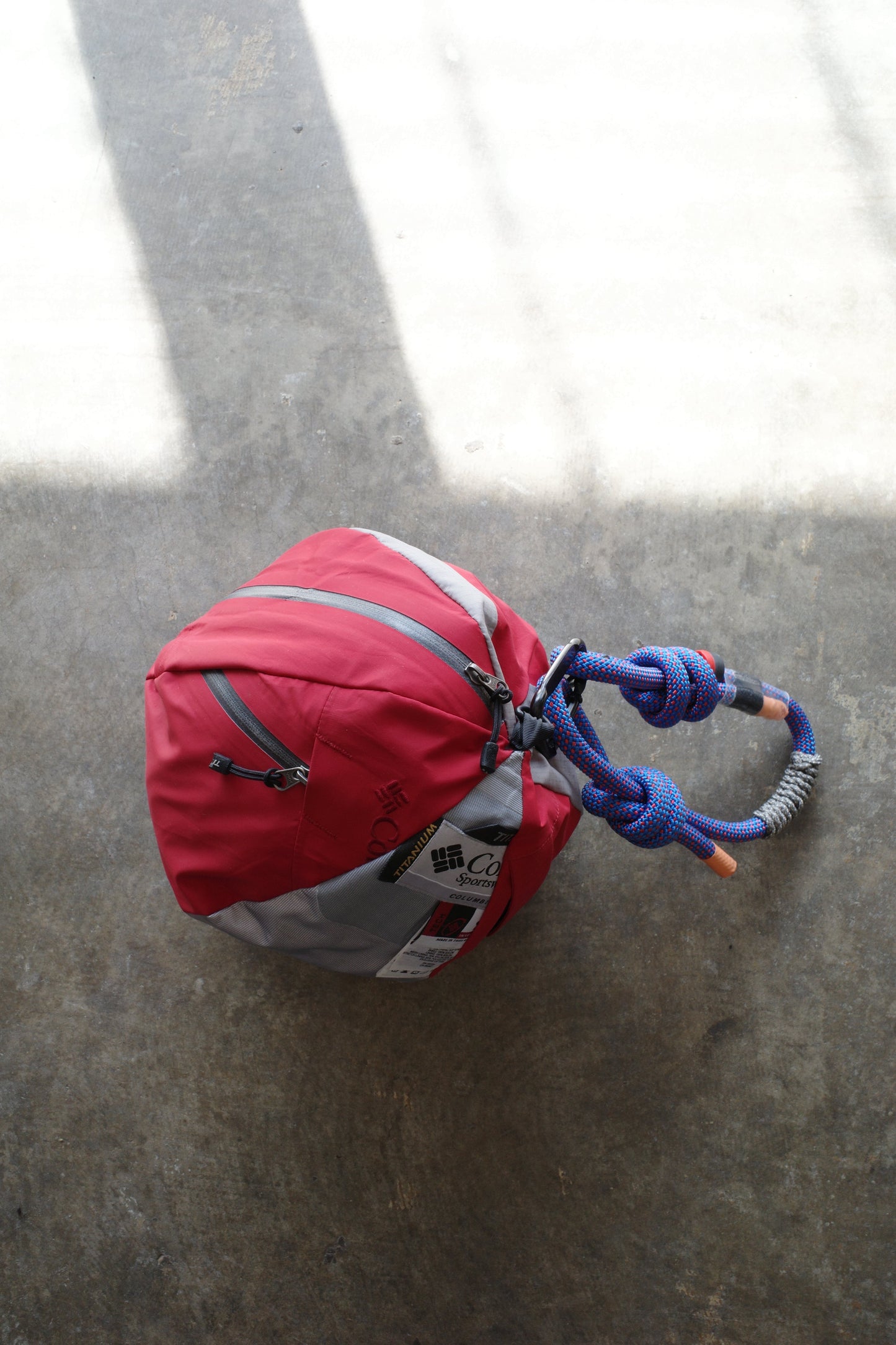 nag nag Ball Bag