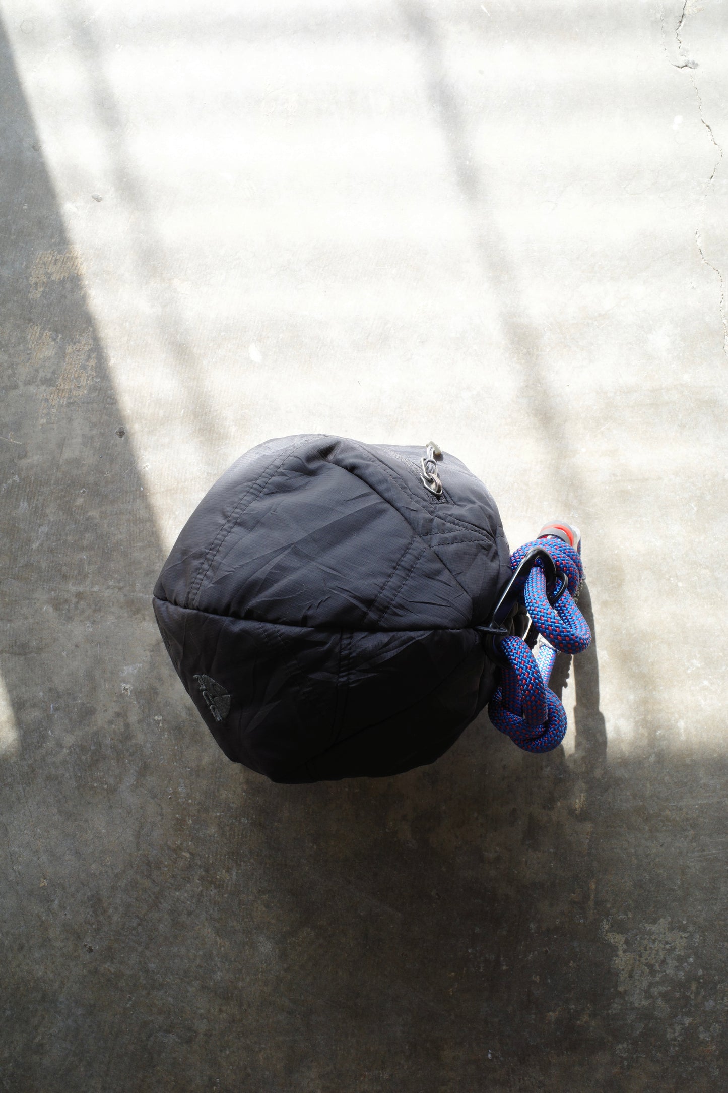 nag nag Ball Bag