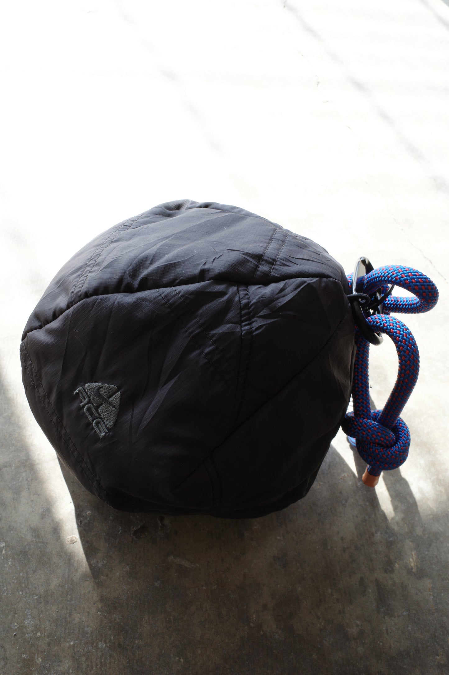 nag nag Ball Bag