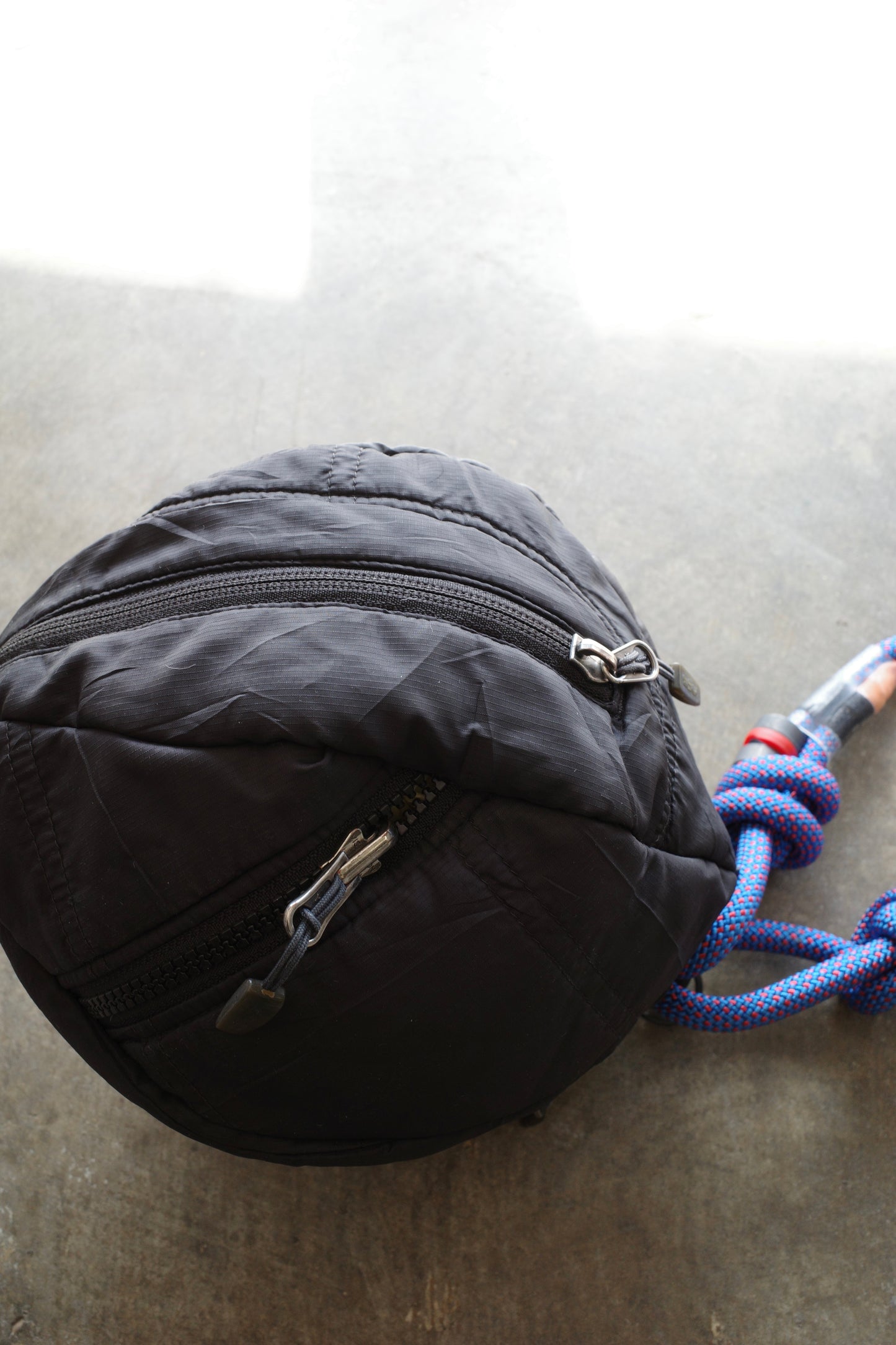 nag nag Ball Bag