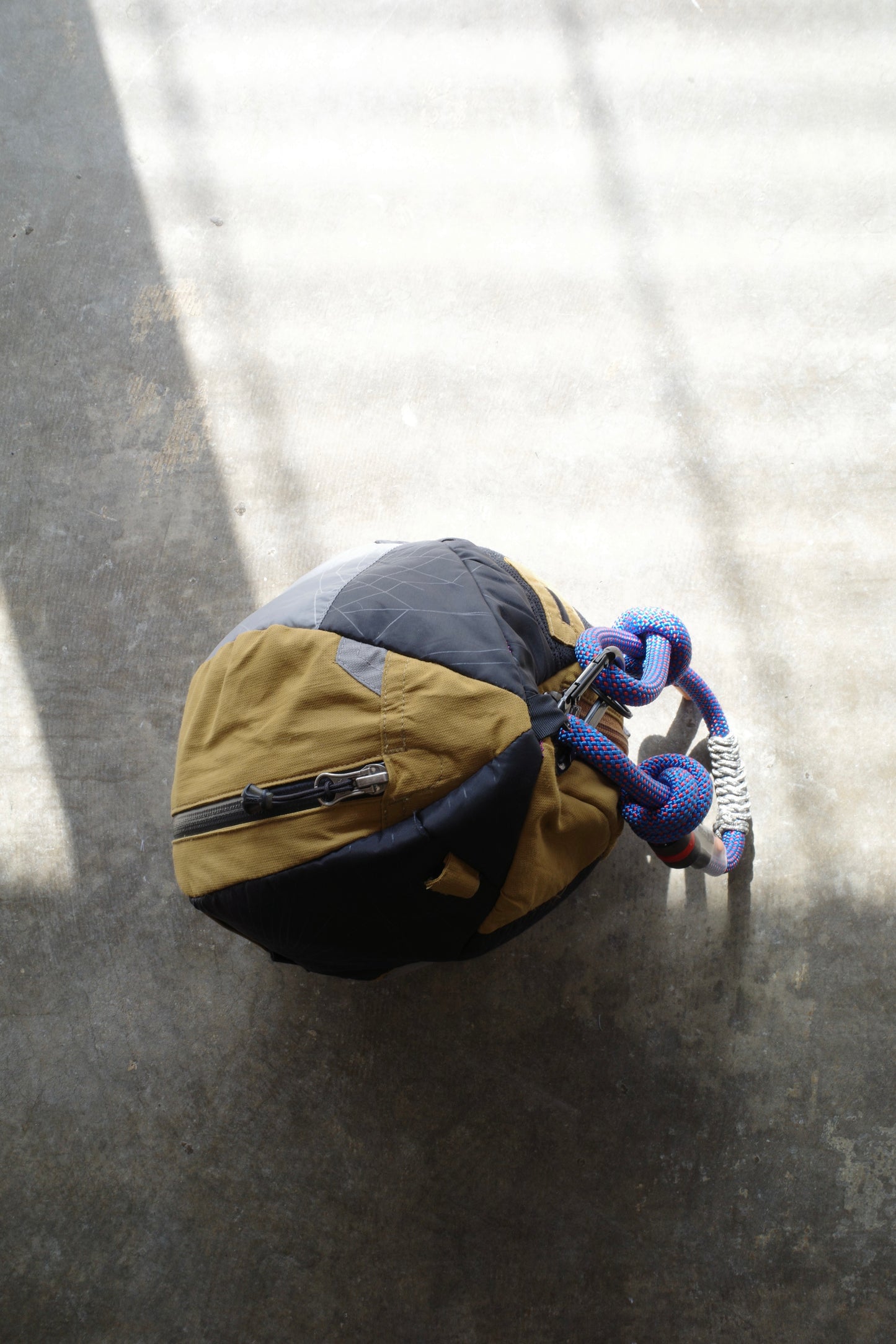 nag nag Ball Bag