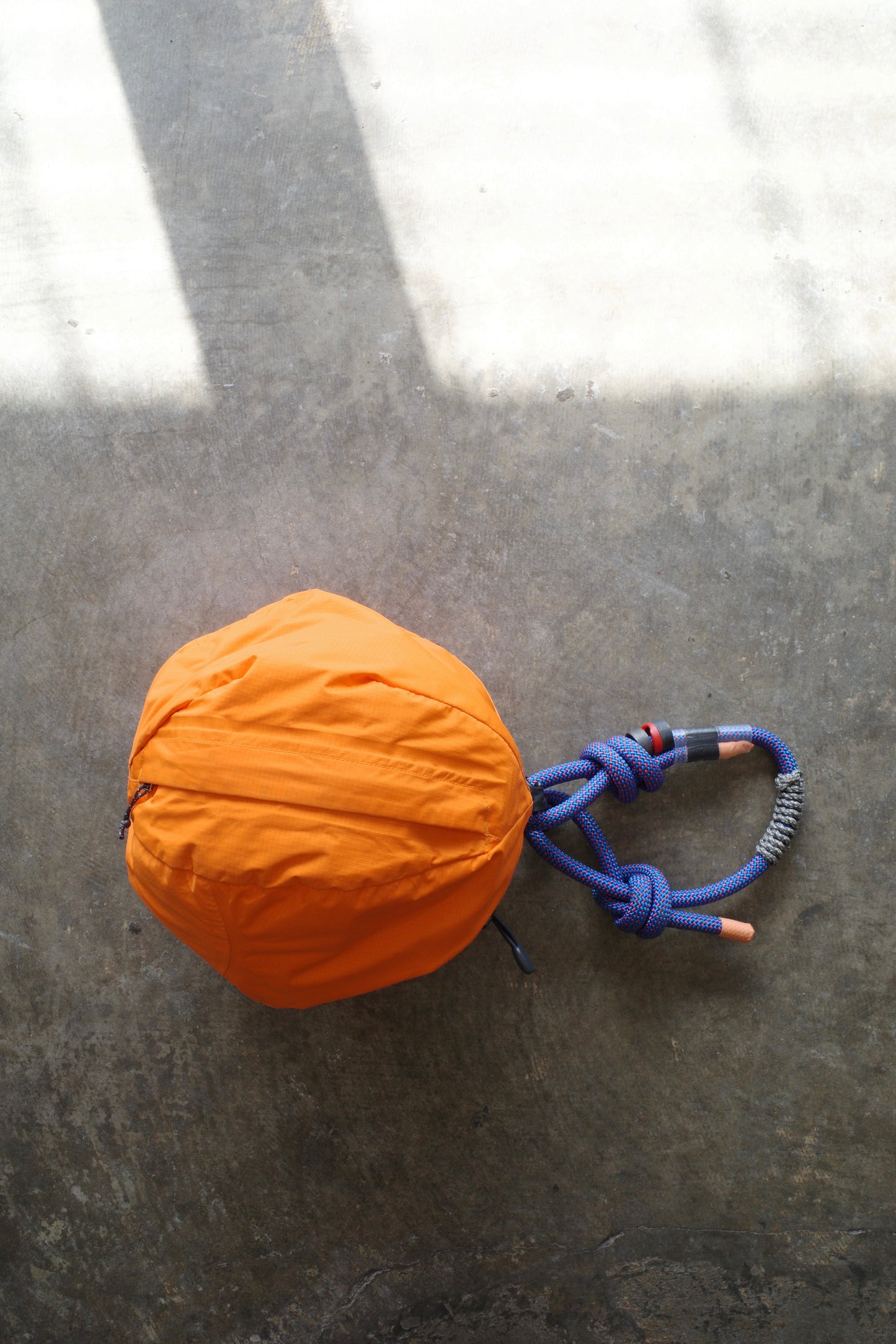 nag nag Ball Bag