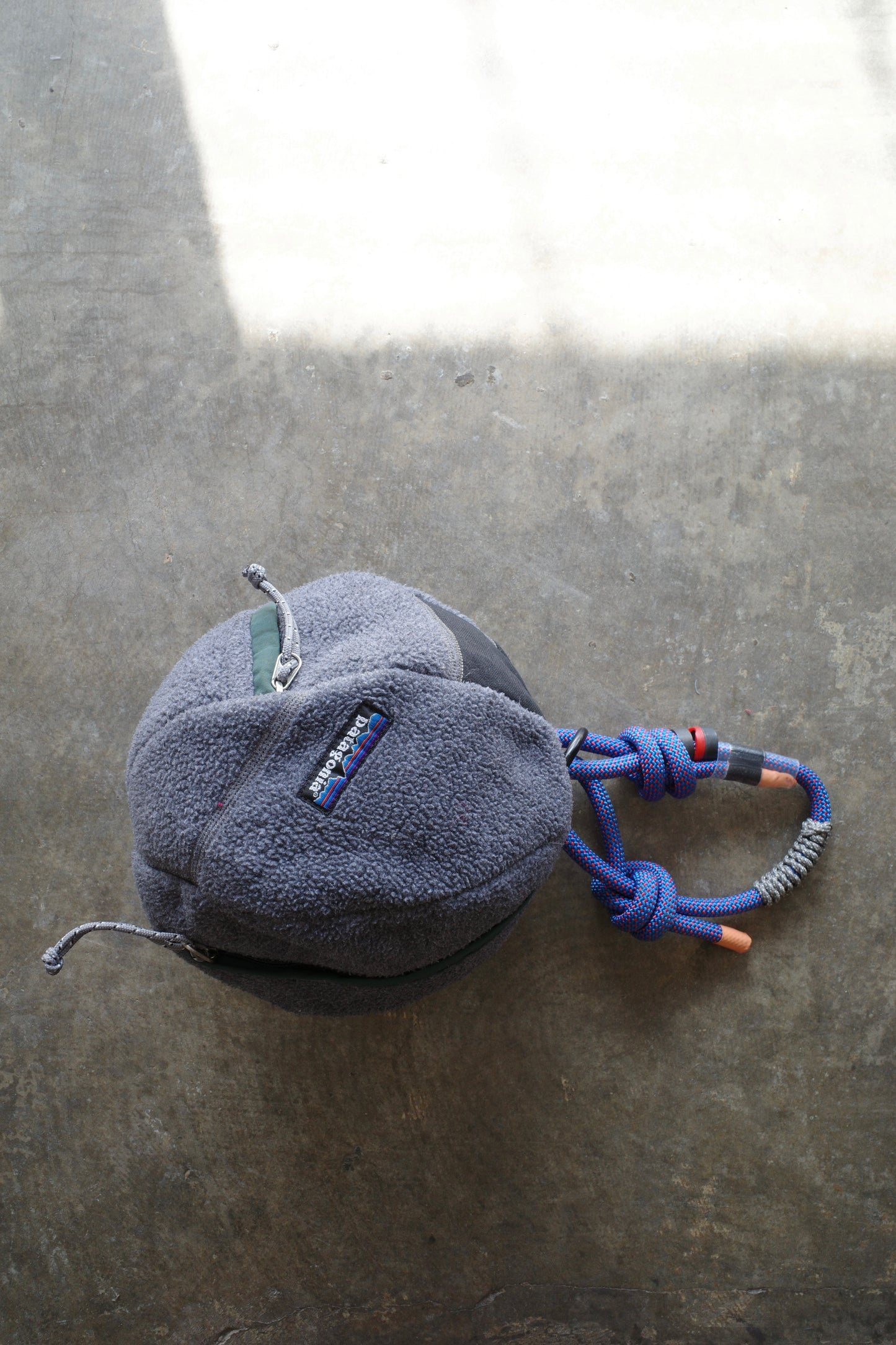nag nag Ball Bag