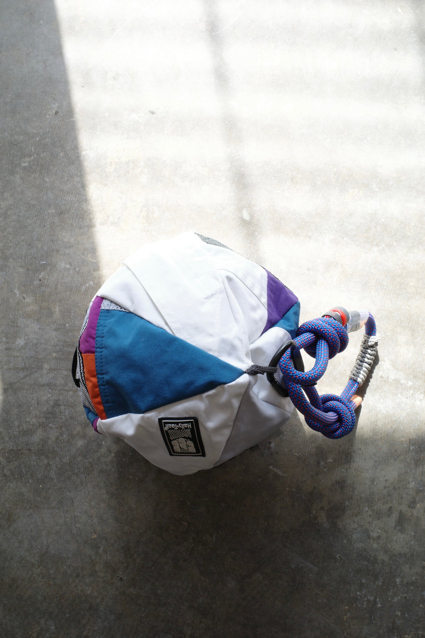 nag nag Ball Bag