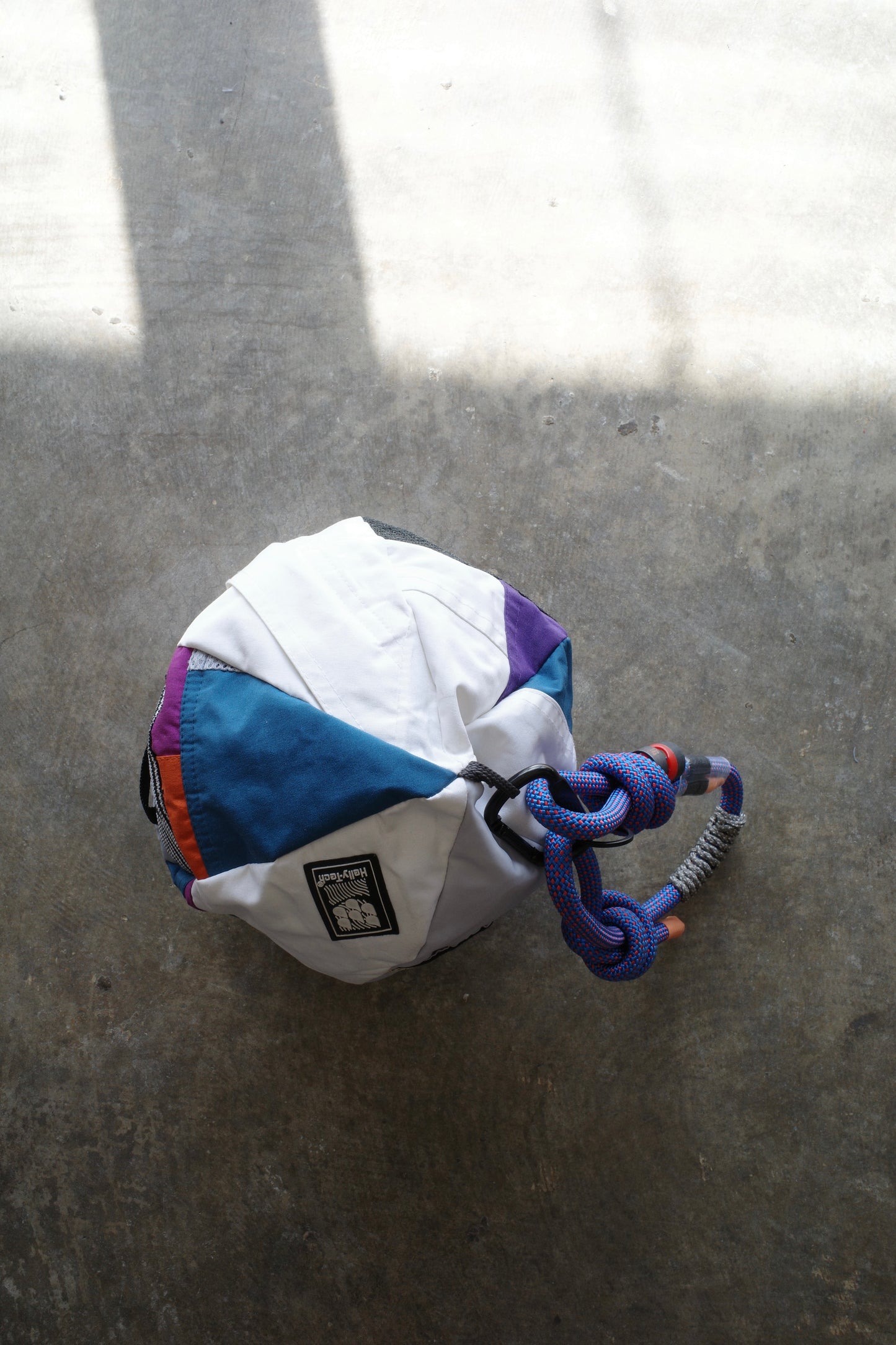 nag nag Ball Bag