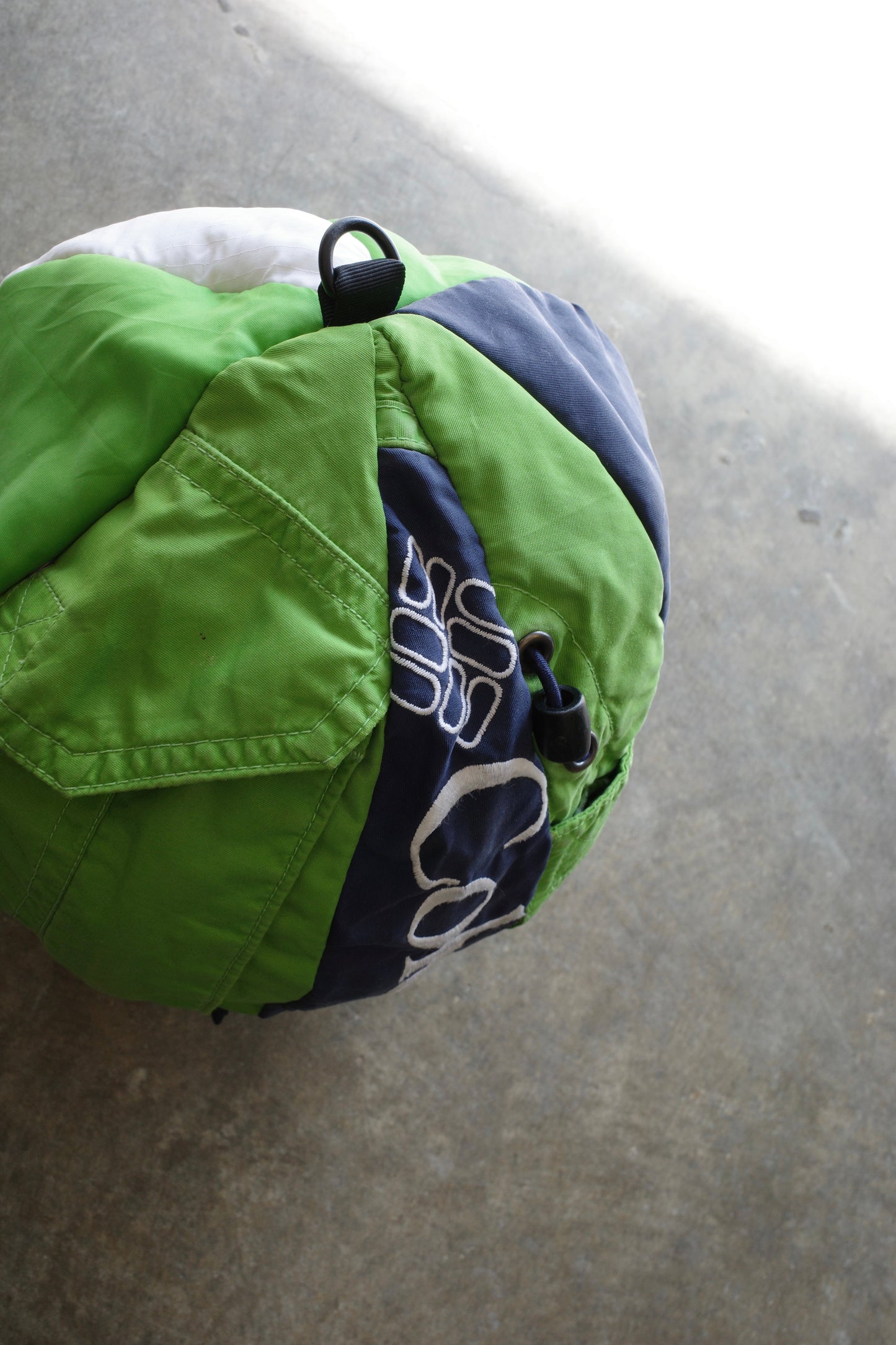 nag nag Ball Bag
