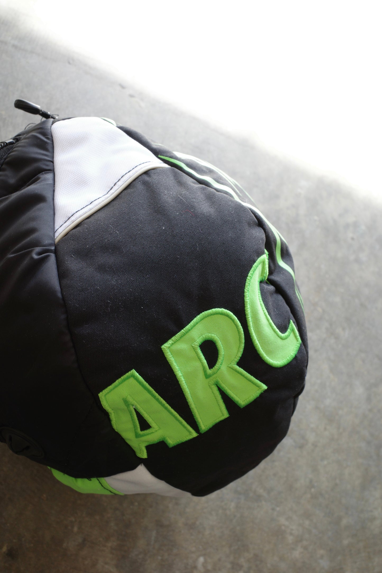 nag nag Ball Bag