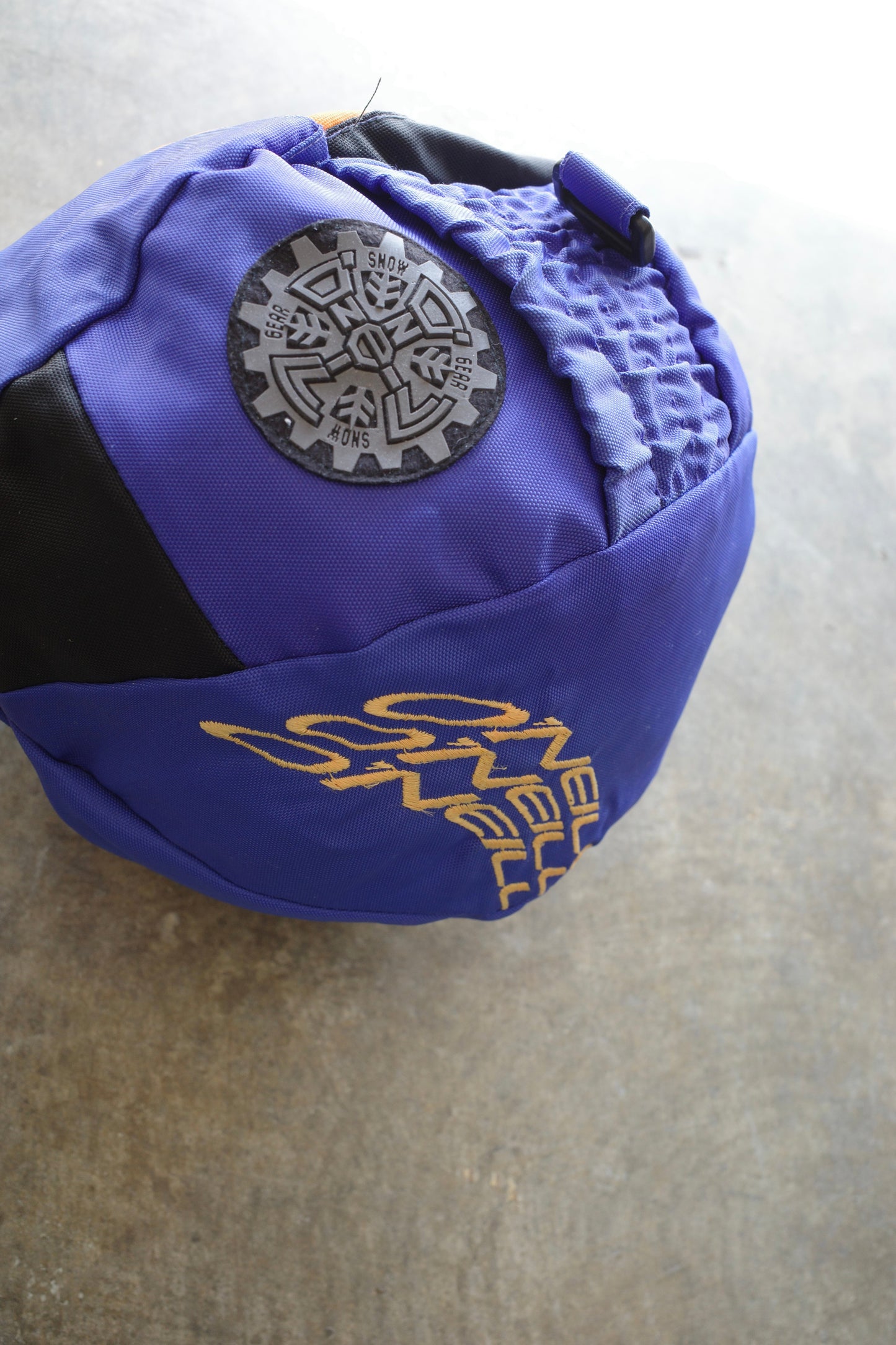 nag nag Ball Bag