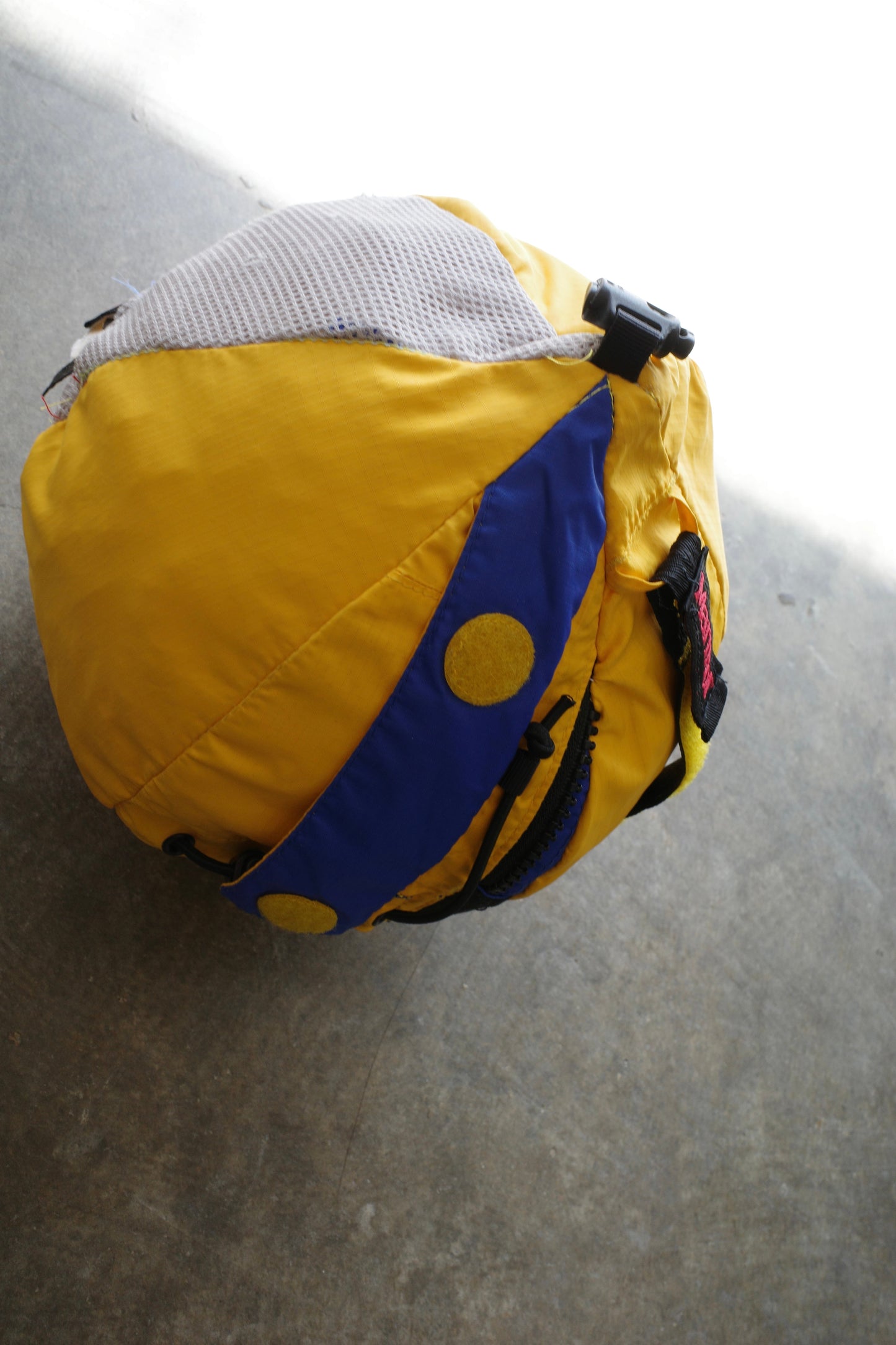 nag nag Ball Bag