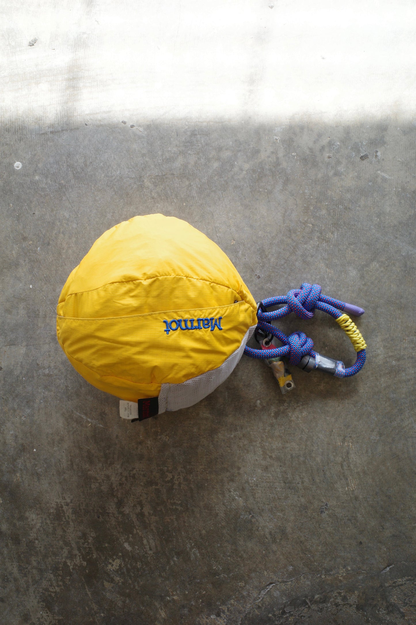 nag nag Ball Bag