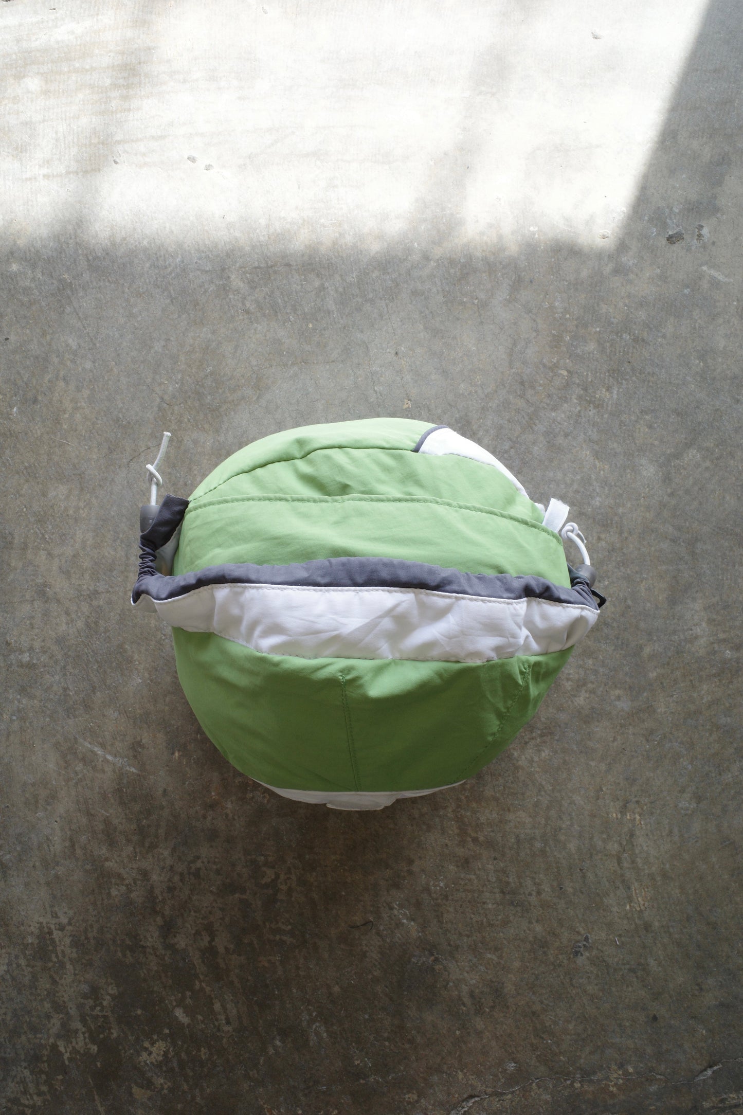 nag nag Ball Bag