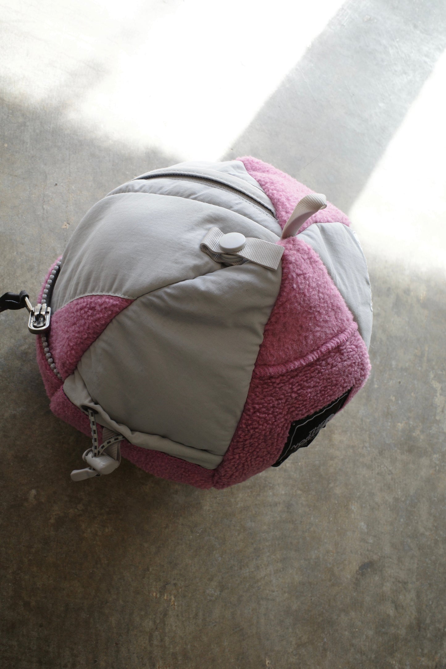 nag nag Ball Bag