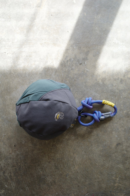 nag nag Ball Bag