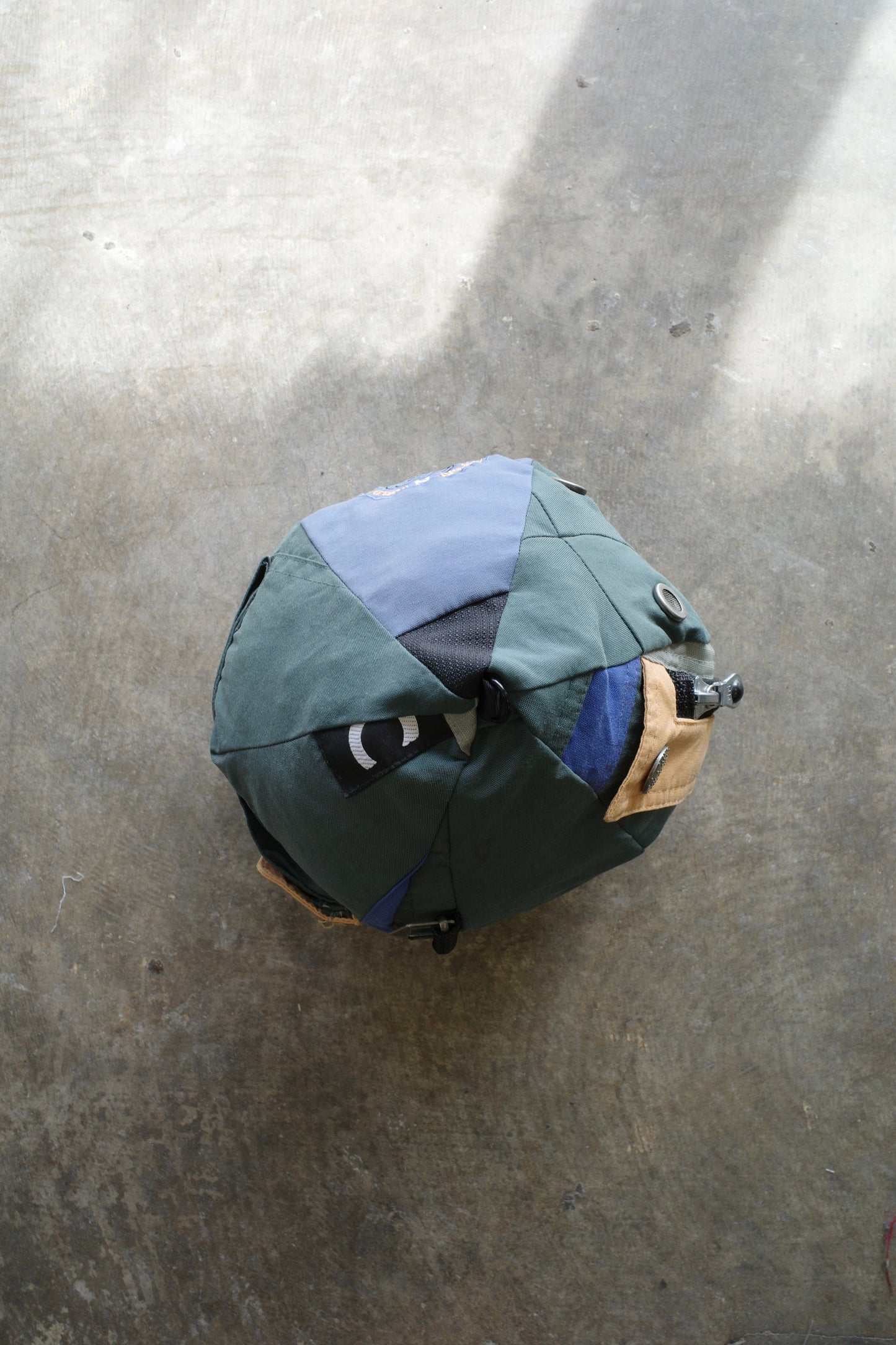 nag nag Ball Bag