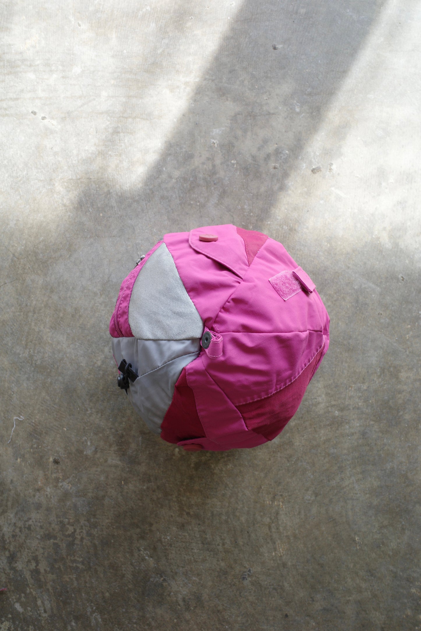 nag nag Ball Bag