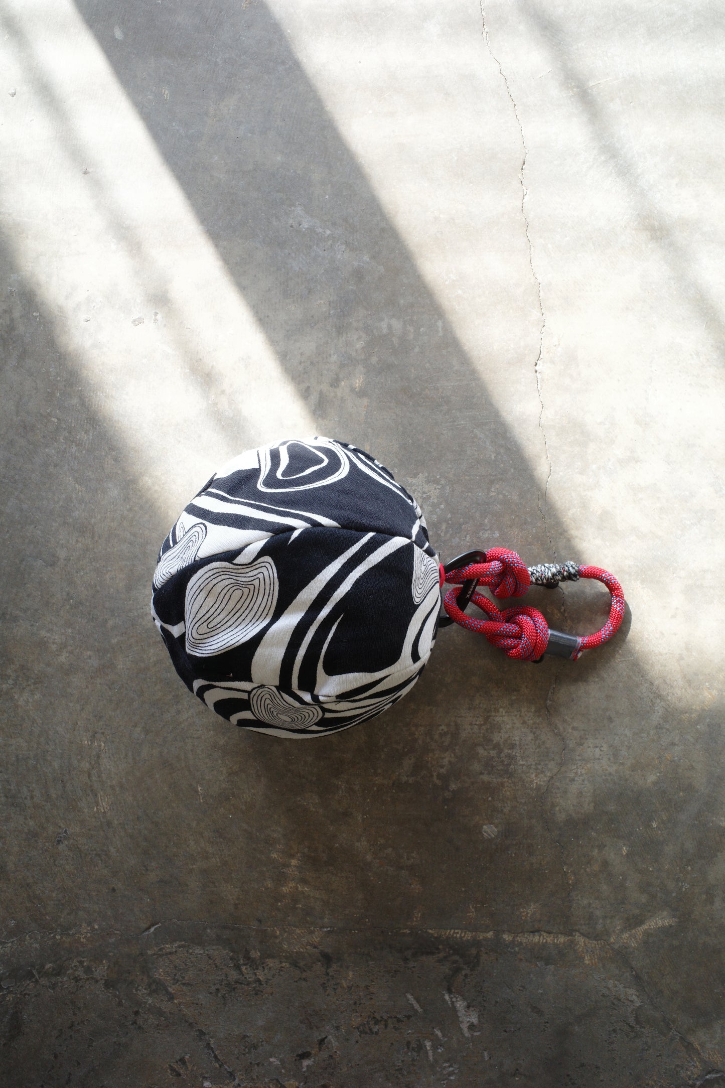 nag nag Ball Bag made from 1970s art fabric
