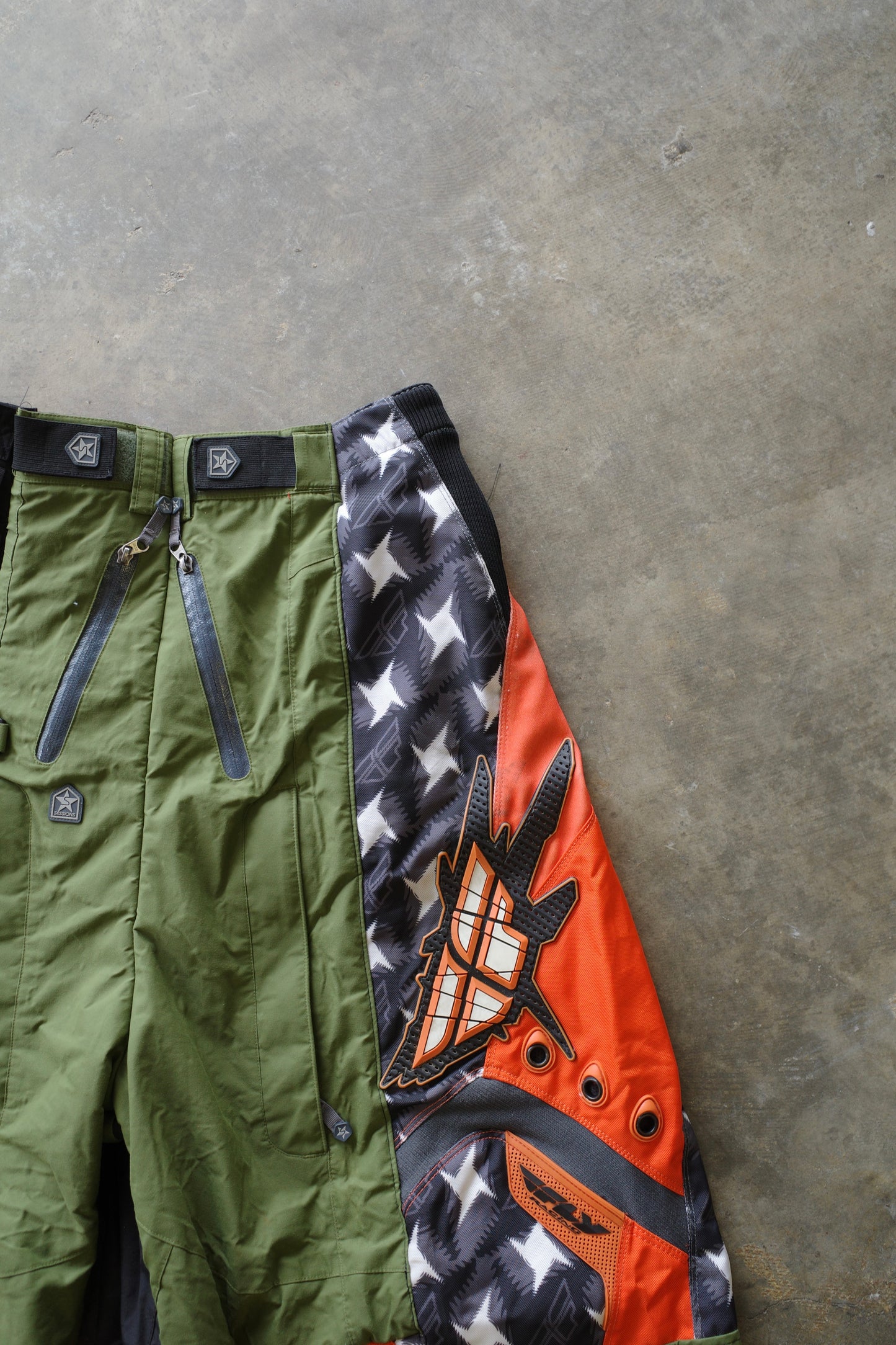 Wide Legged nag nag Pants(L)
