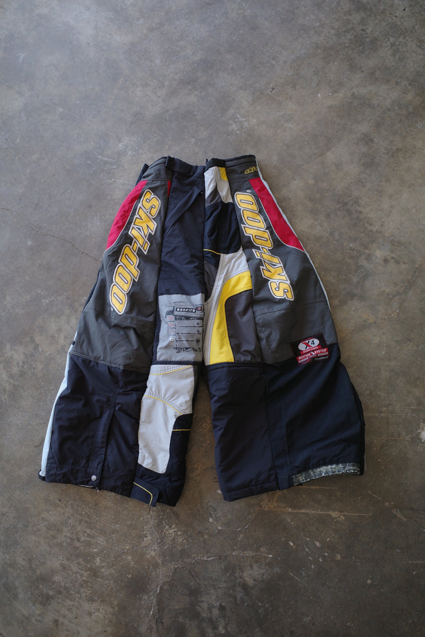 Wide Legged nag nag Pants(L)/made with vintage SKIDOO ski jacket