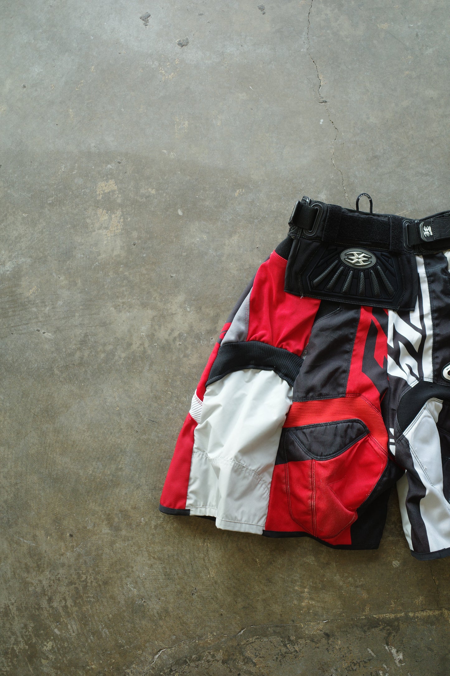 nag nag Baggy Shorts (28)/made from vintage Thor racing pants