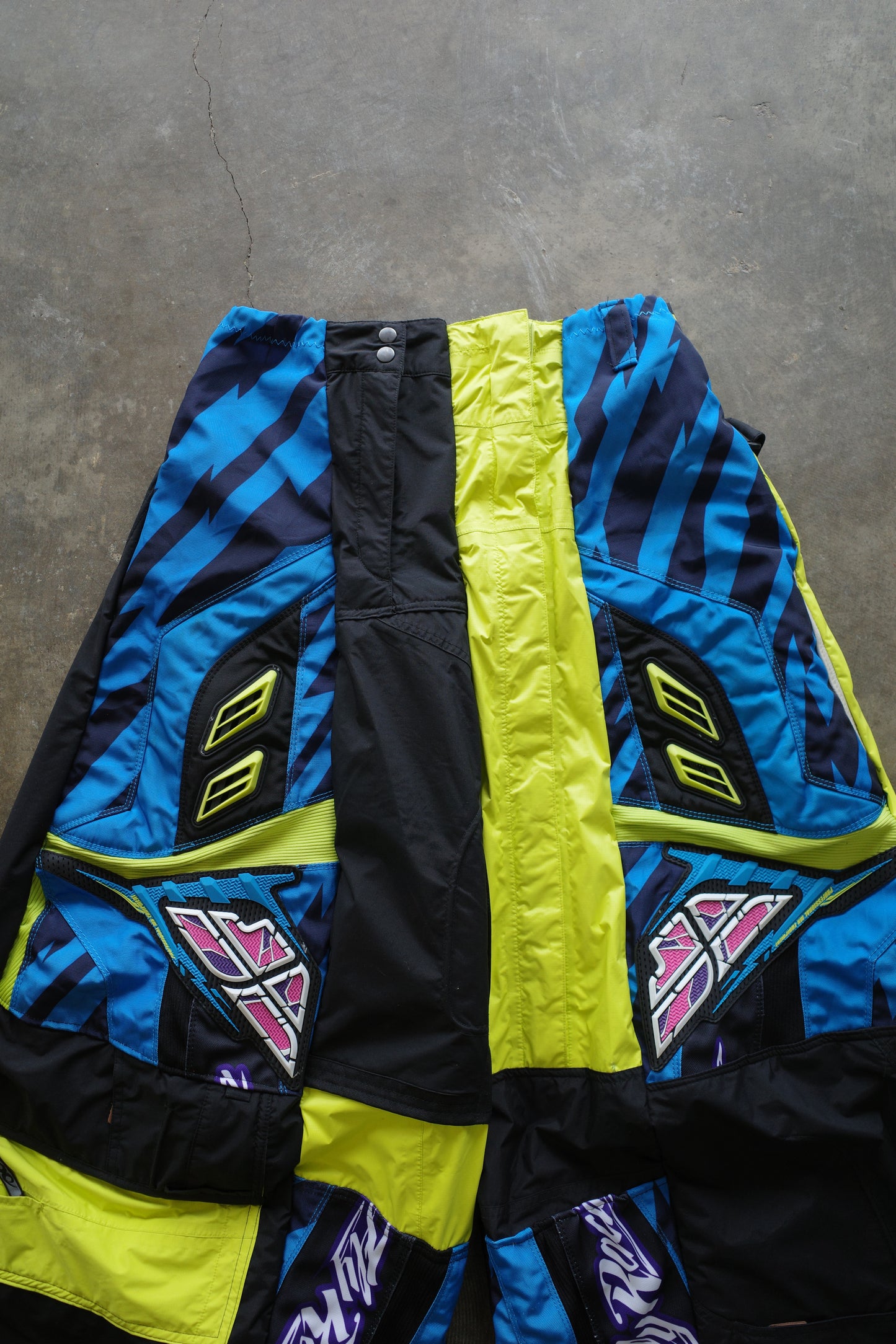 Wide Legged nag nag Pants(L)/made with vintage KINETIC racing pants