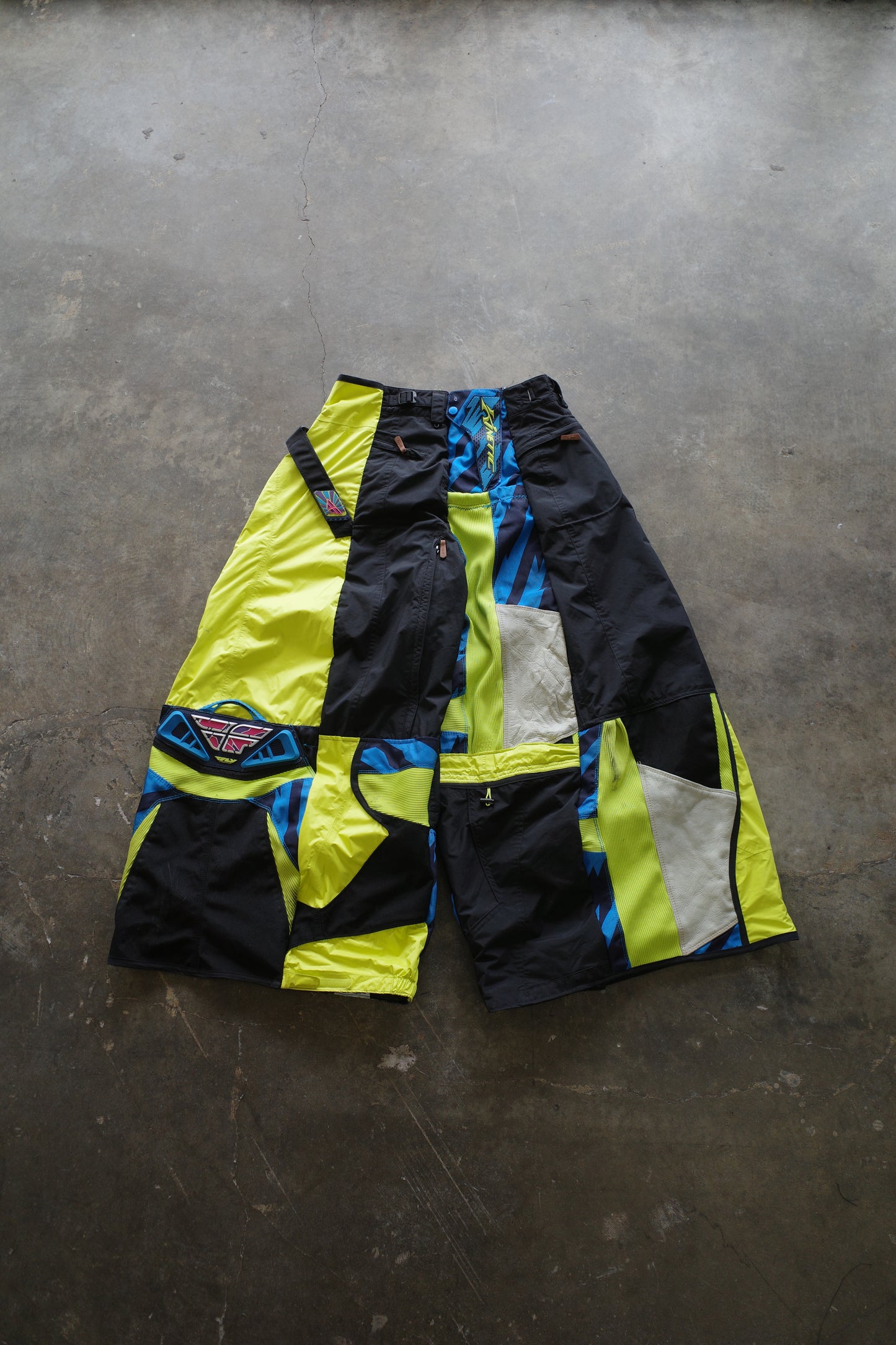 Wide Legged nag nag Pants(L)/made with vintage KINETIC racing pants