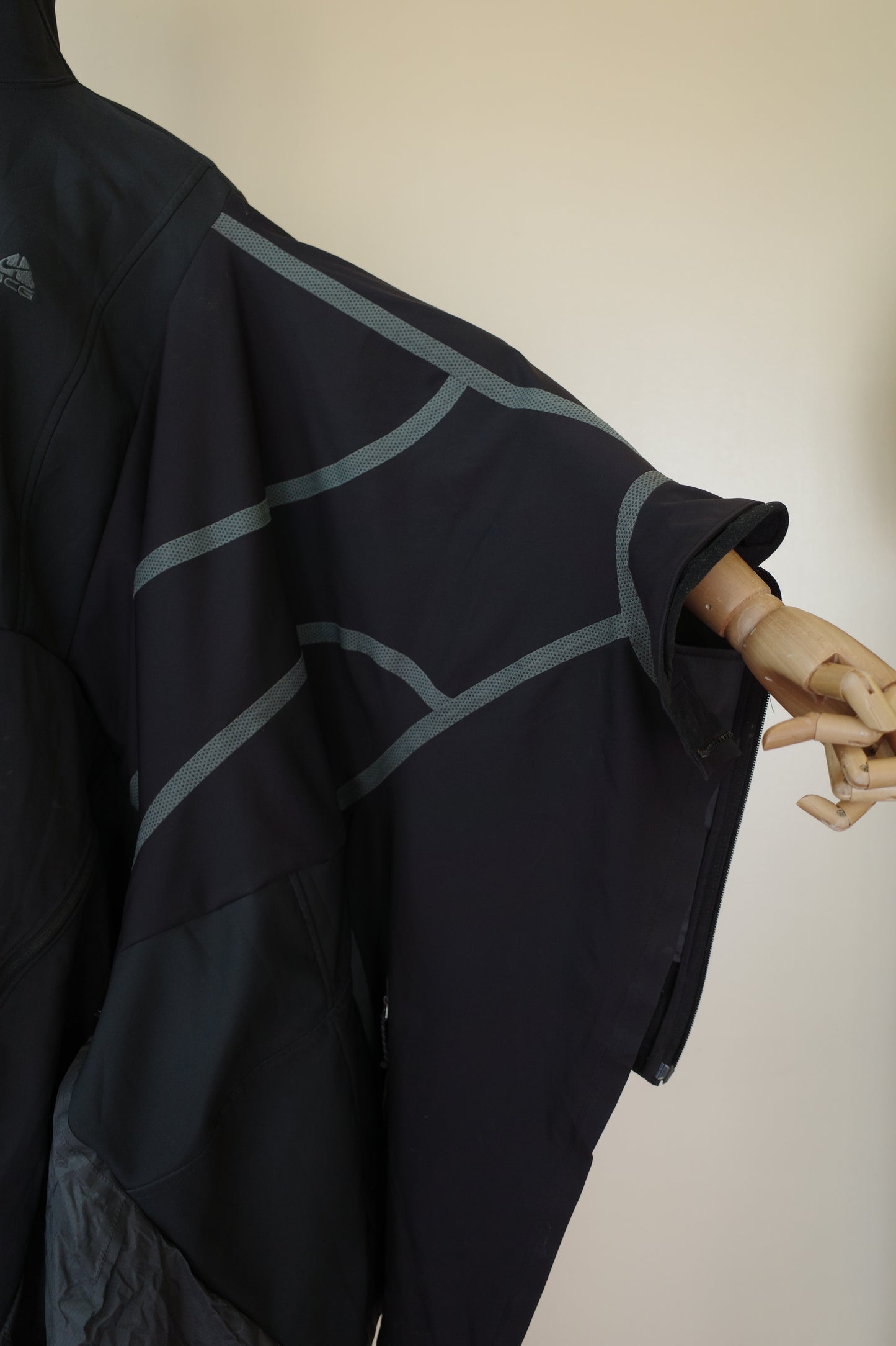 ART to WEAR upcycled Poncho *sample grade //made by 3R.