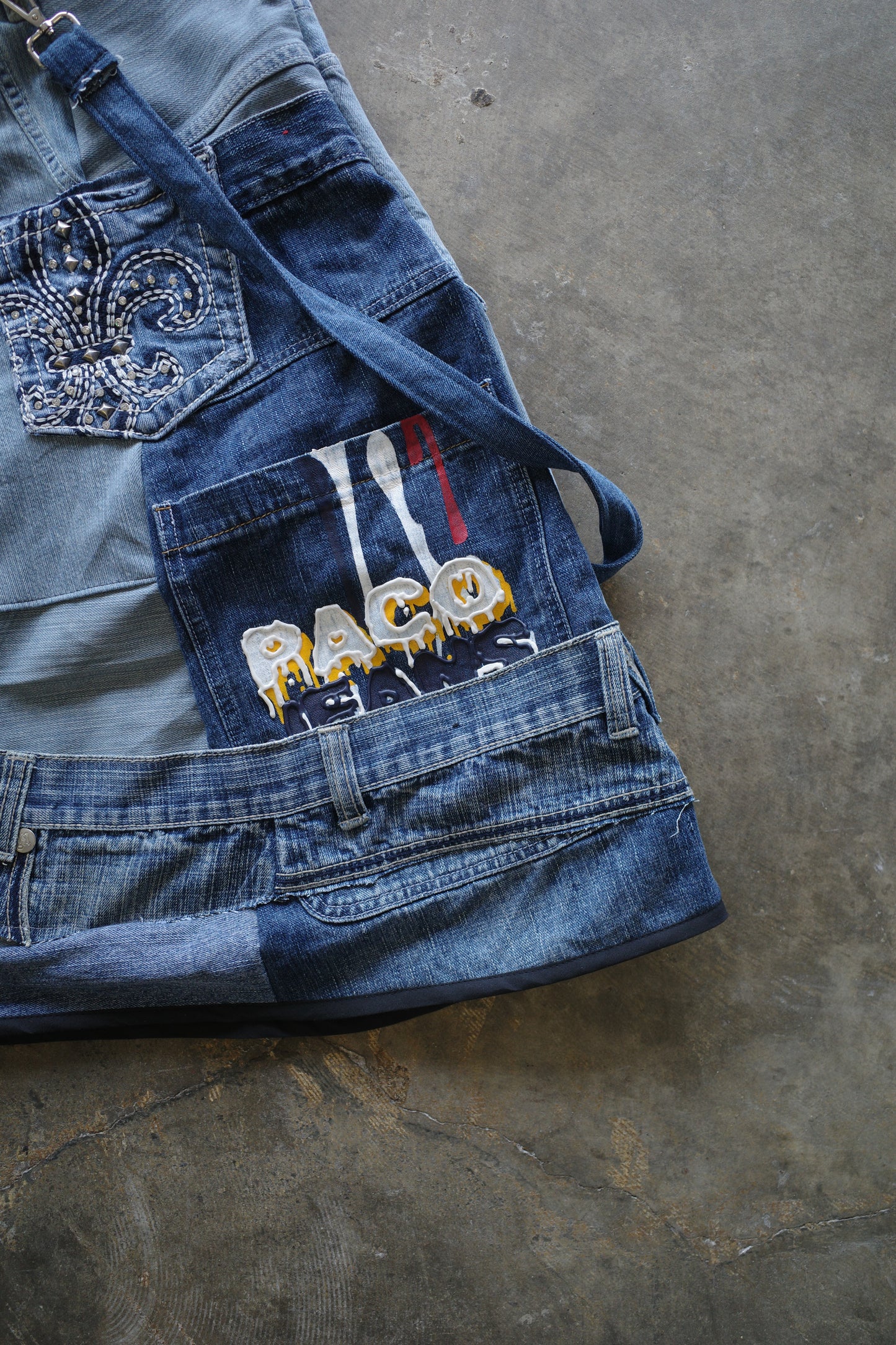 nag nag Baggy Shorts (36)/made from vintage street barnded jean and Y2K miasma jean