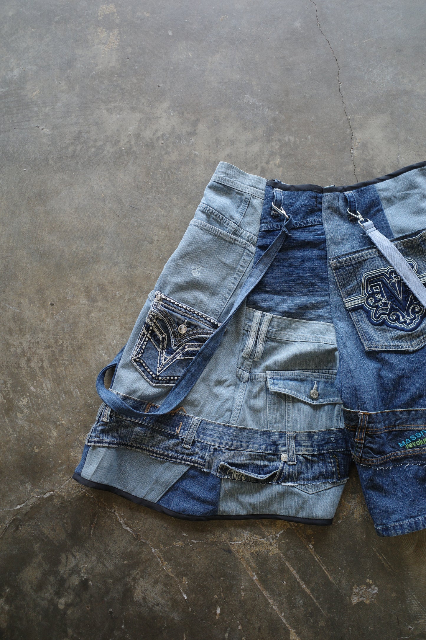 nag nag Baggy Shorts (36)/made from vintage street barnded jean and Y2K miasma jean