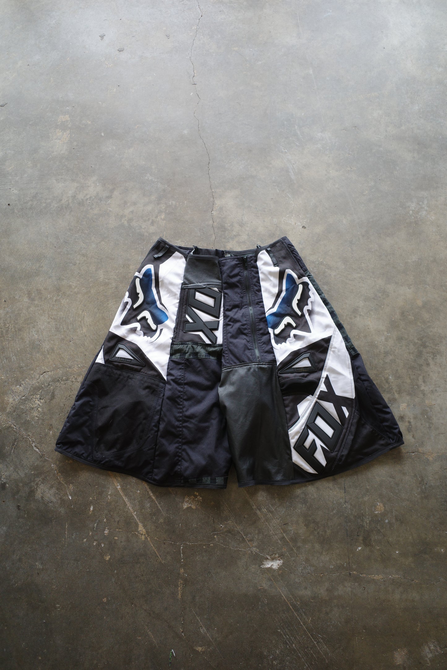 Motorcycled style Baggy Shorts (36)/made from vintage FOX motorcycle racing pants