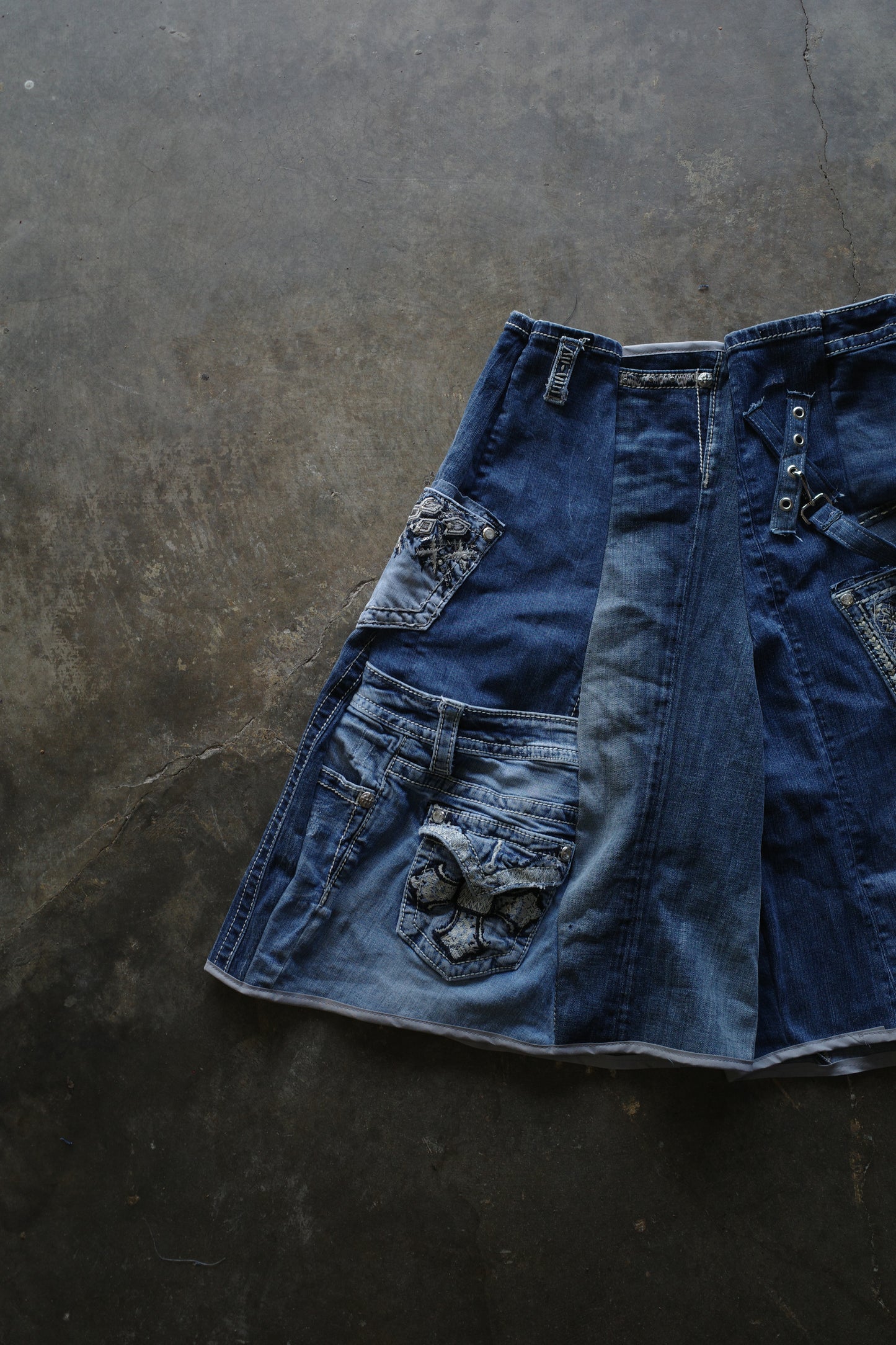 Denim Baggy Shorts (32)/made from vintage Y2K missme jean