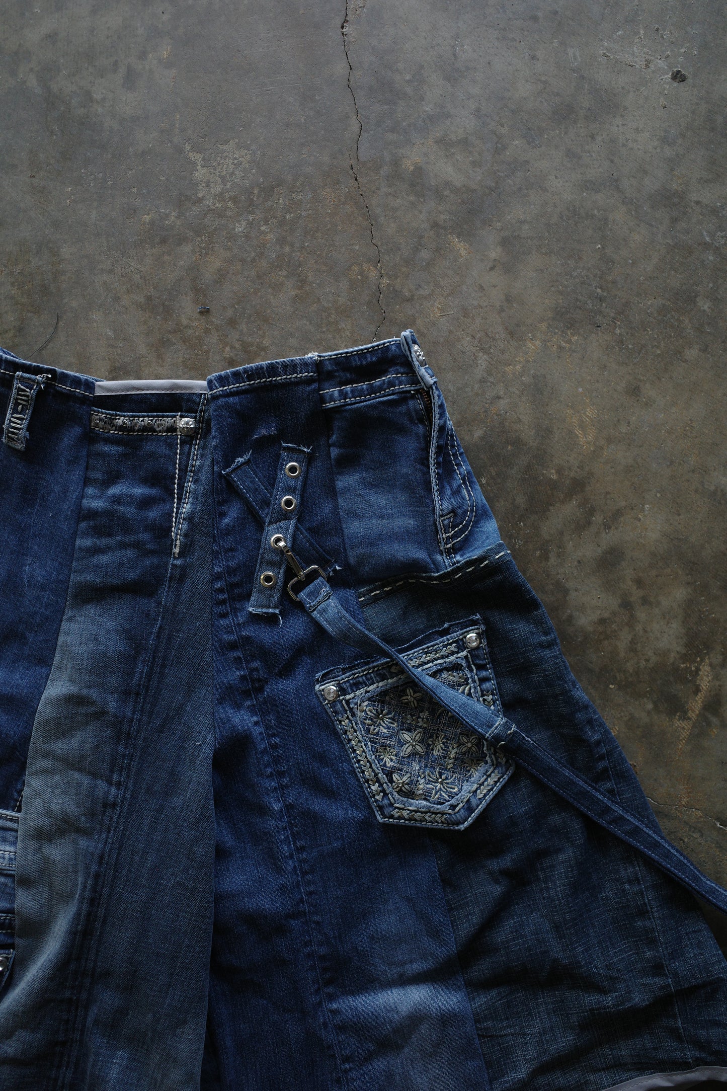 Denim Baggy Shorts (32)/made from vintage Y2K missme jean