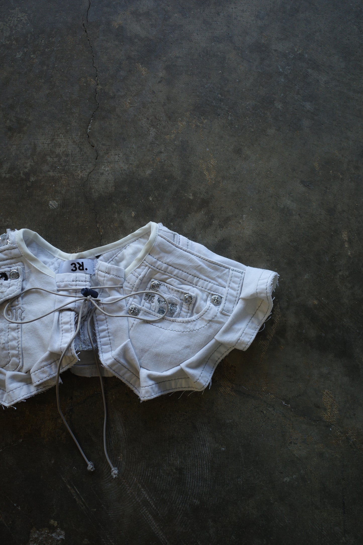 "nag nag collar"made with vintage y2k miss me jean