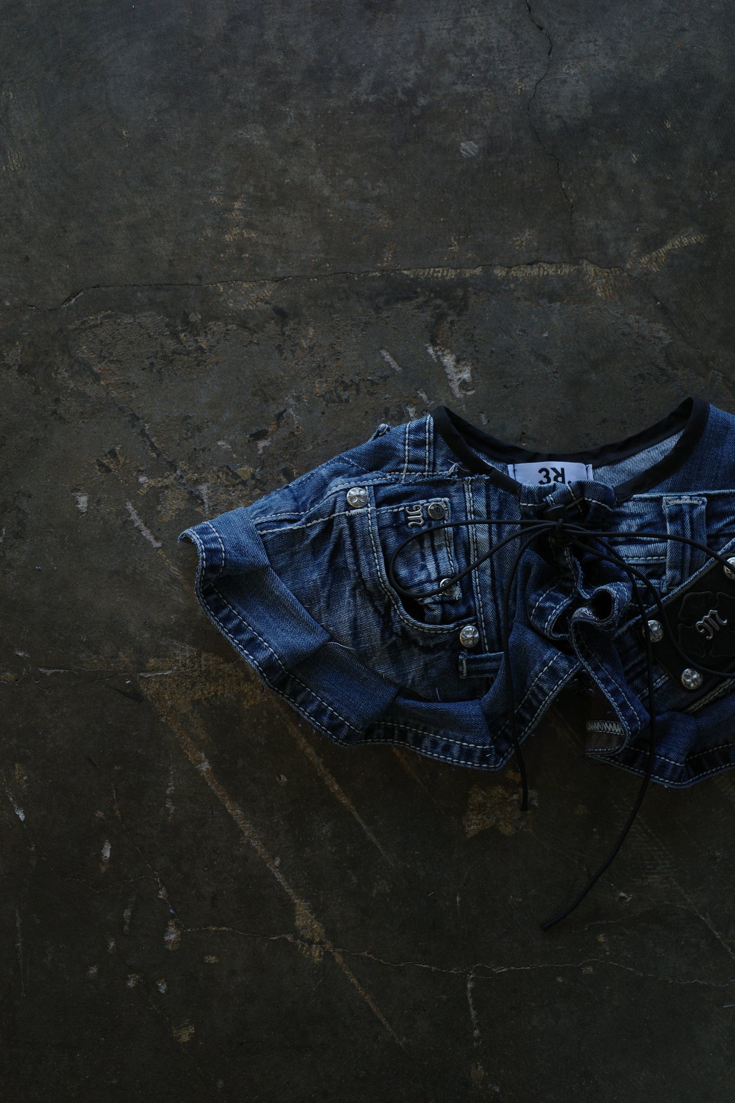 "nag nag collar"made with vintage y2k miss me jean