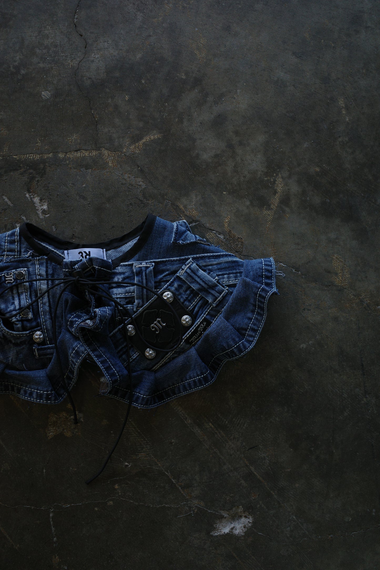"nag nag collar"made with vintage y2k miss me jean