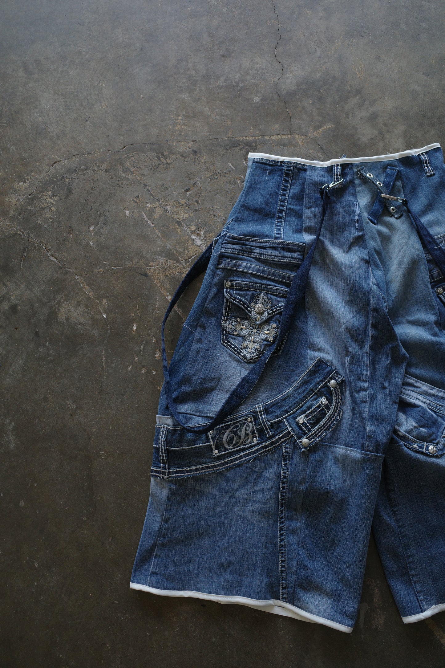 Wide Legged Jean(32S)/made with vintage Y2K jeans