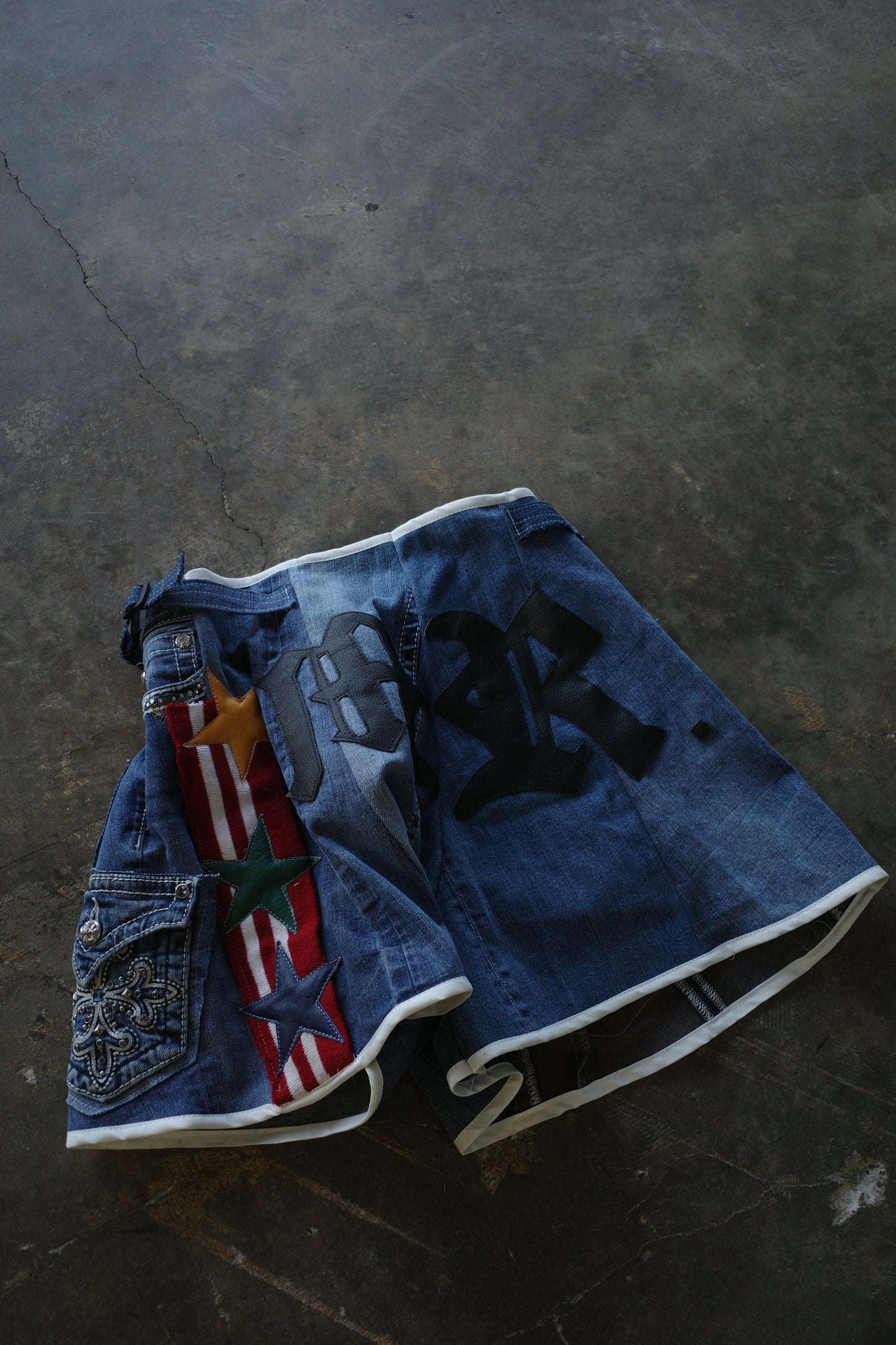 "The MR.Shorts"(w28-30)made with vintage y2k jean & 3R. original leather patch