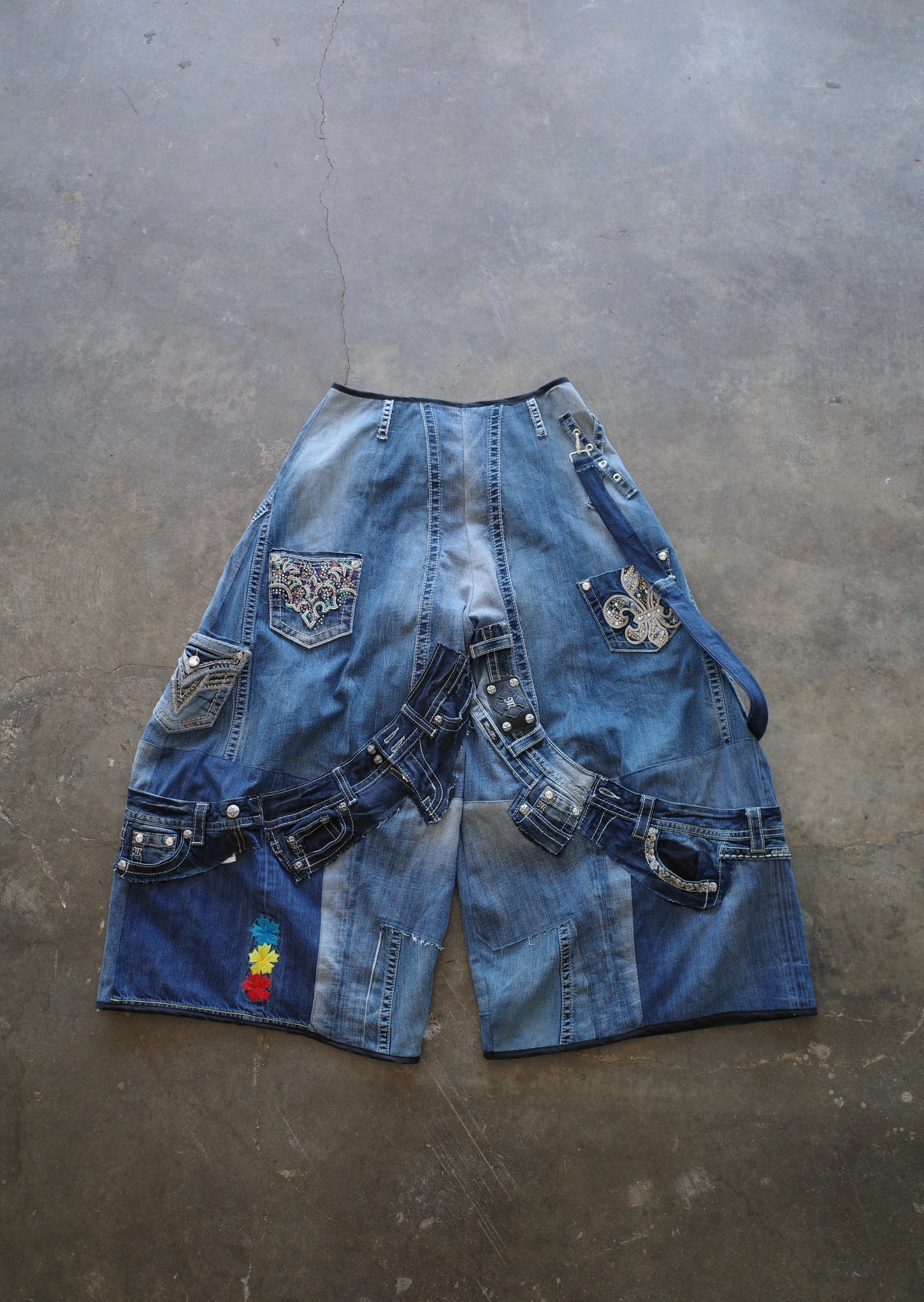 Wide Legged Patched Pants(W32-L) / DWL1