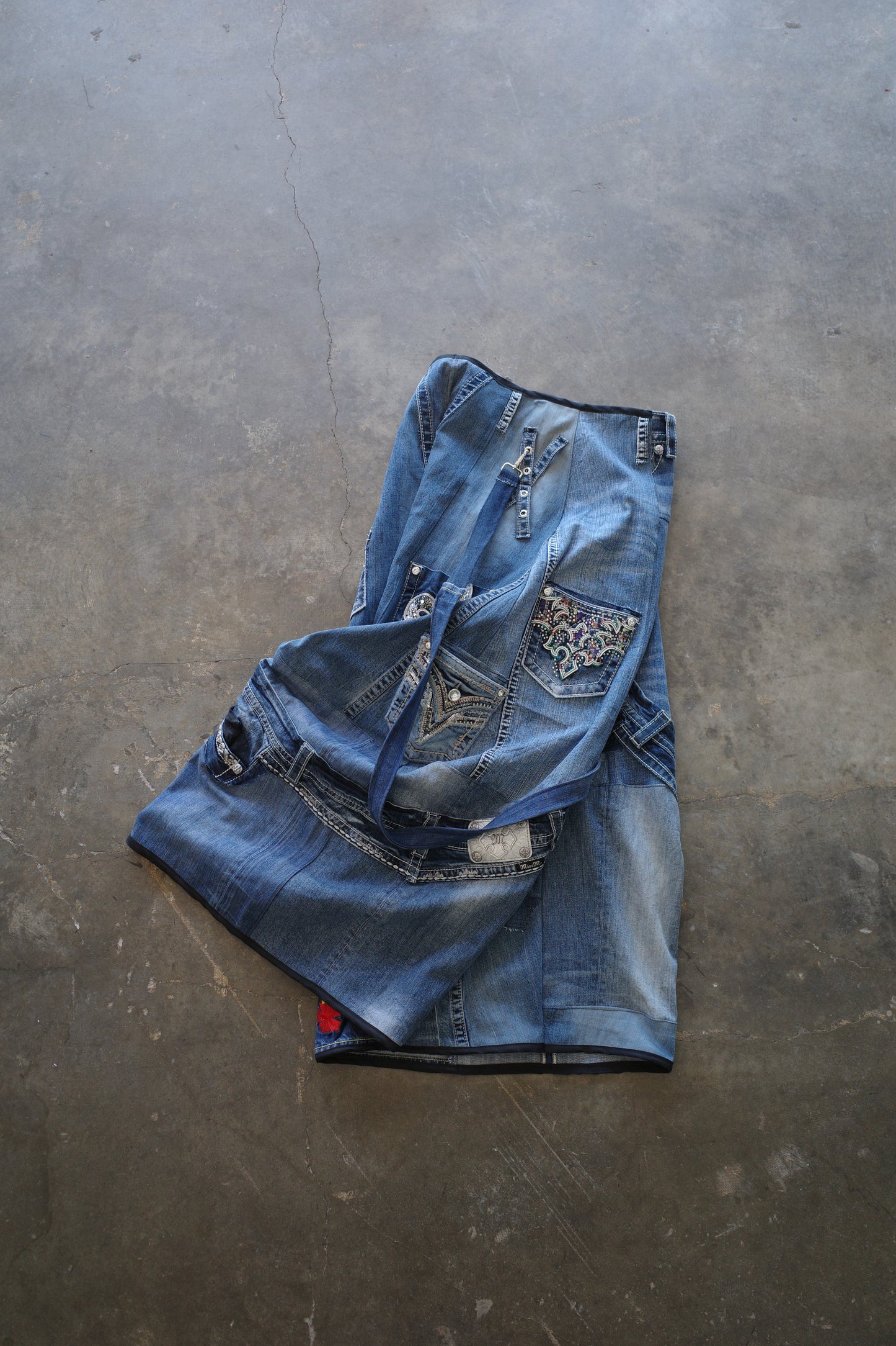 Wide Legged Patched Pants(W32-L) / DWL1