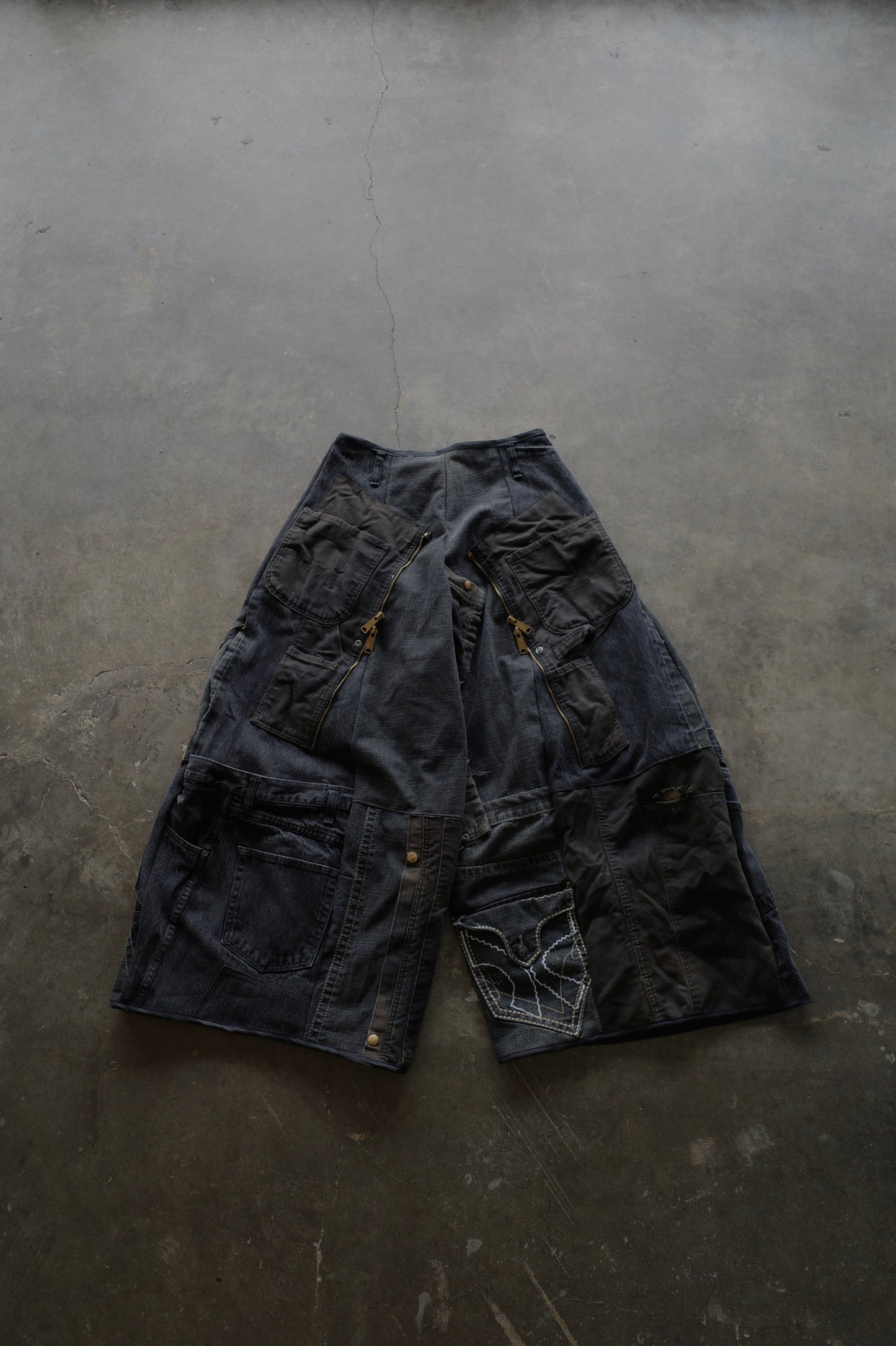 Wide Legged Patched Pants(W32-L) / BDWL1