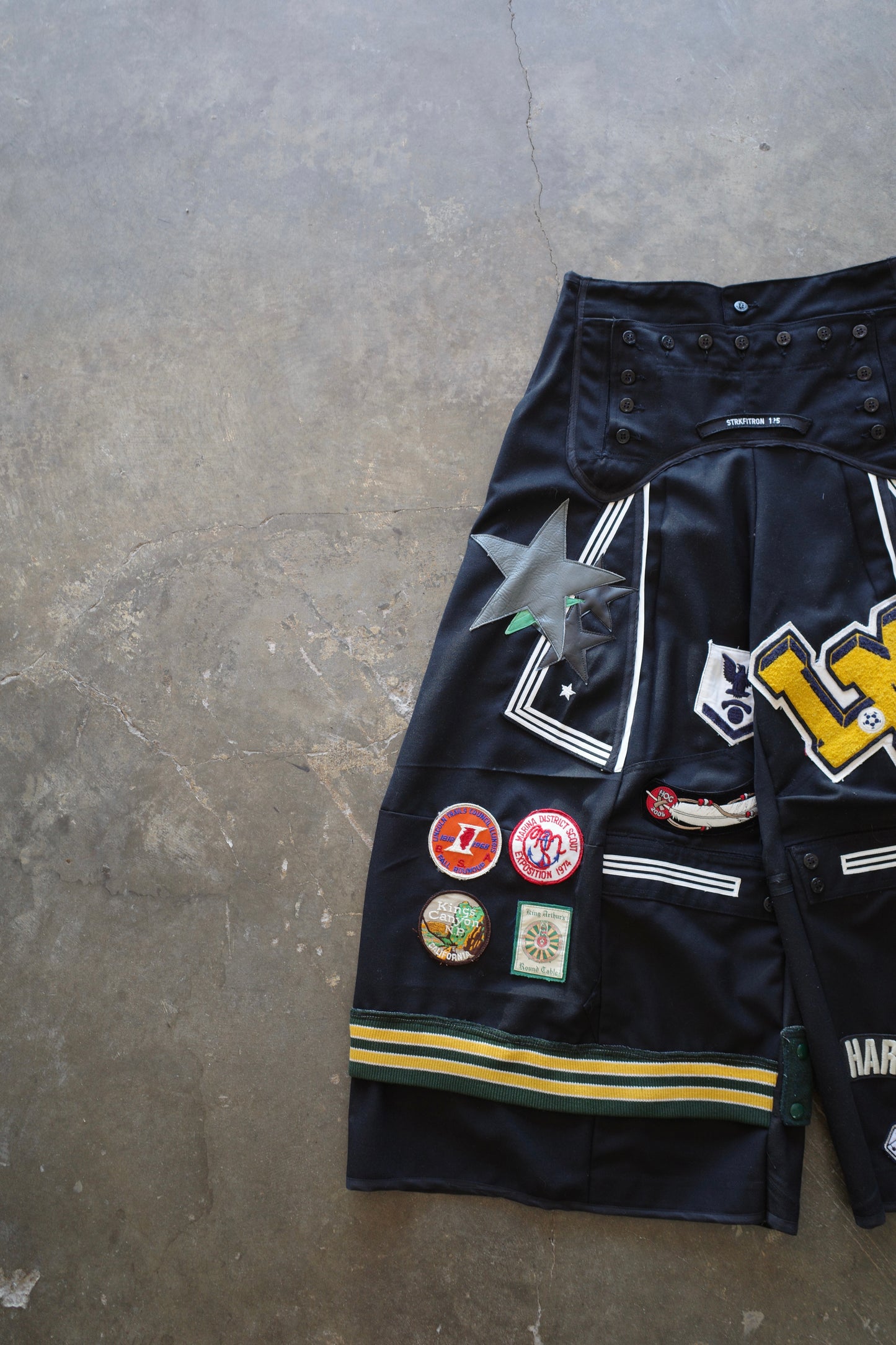 Wide Legged Patched Pants(W32-L) / PWL3