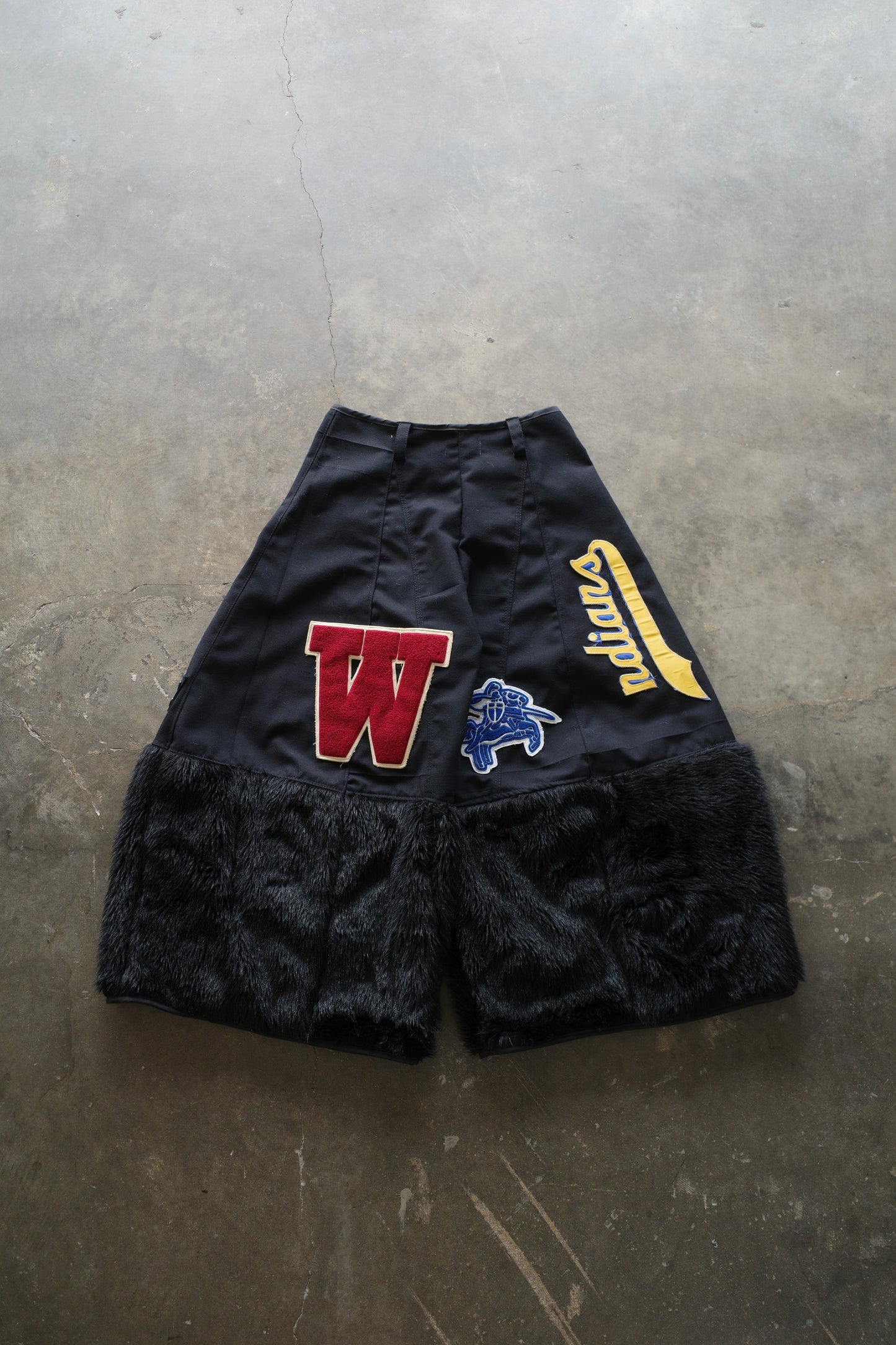 Wide Legged Patched Pants(W32-L) / PWL4