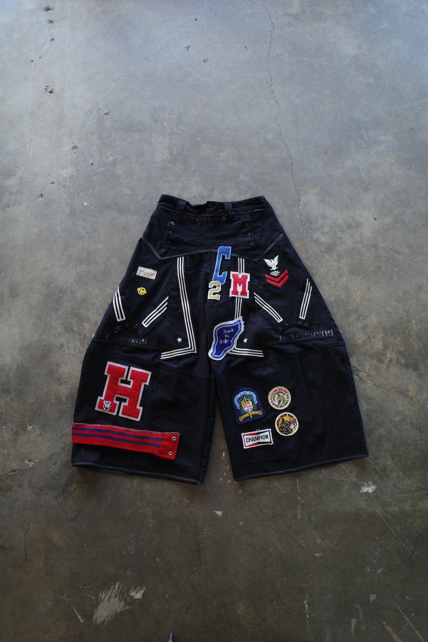 Wide Legged Patched Pants(W32-L) / PWL5