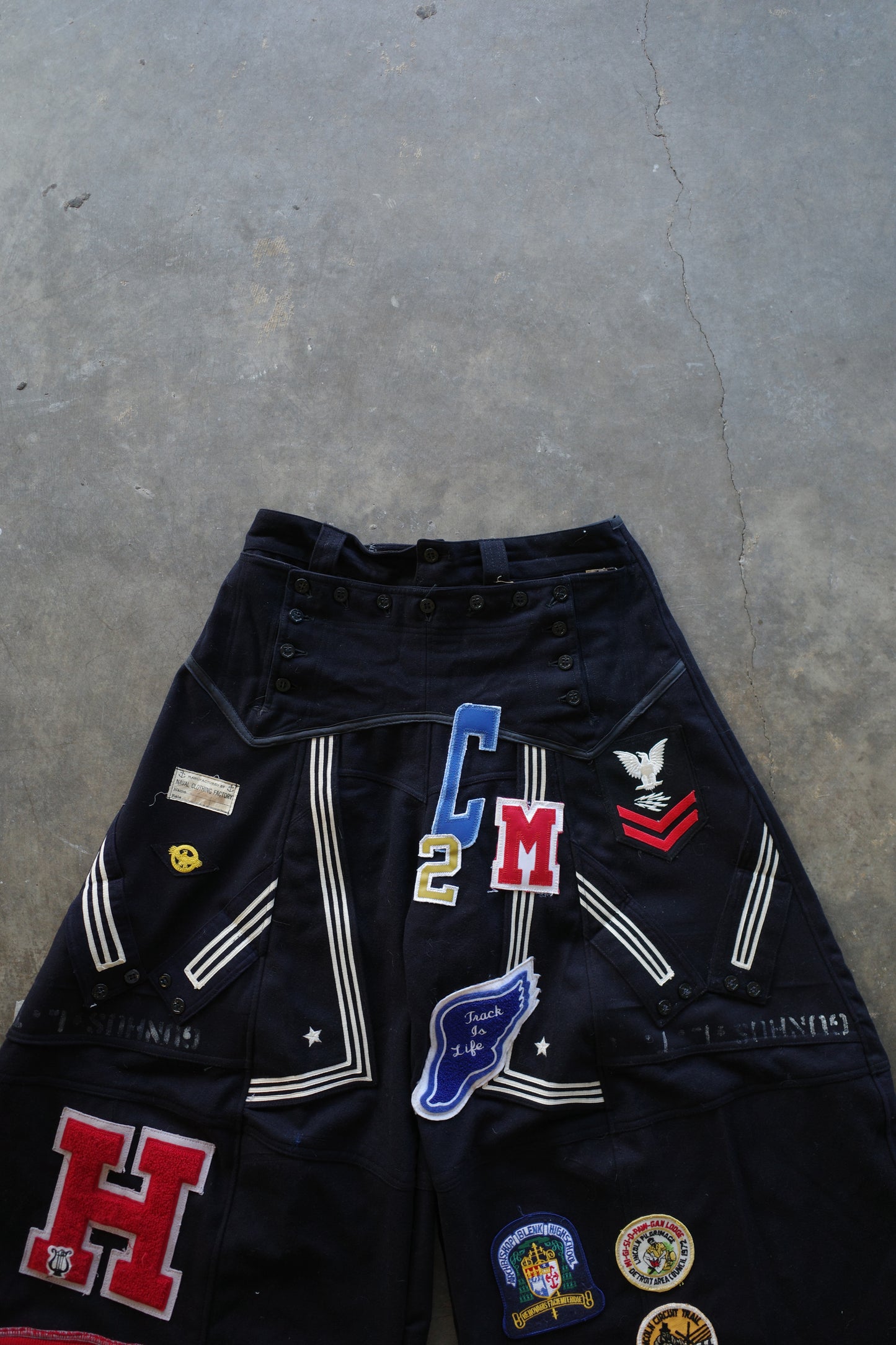 Wide Legged Patched Pants(W32-L) / PWL5