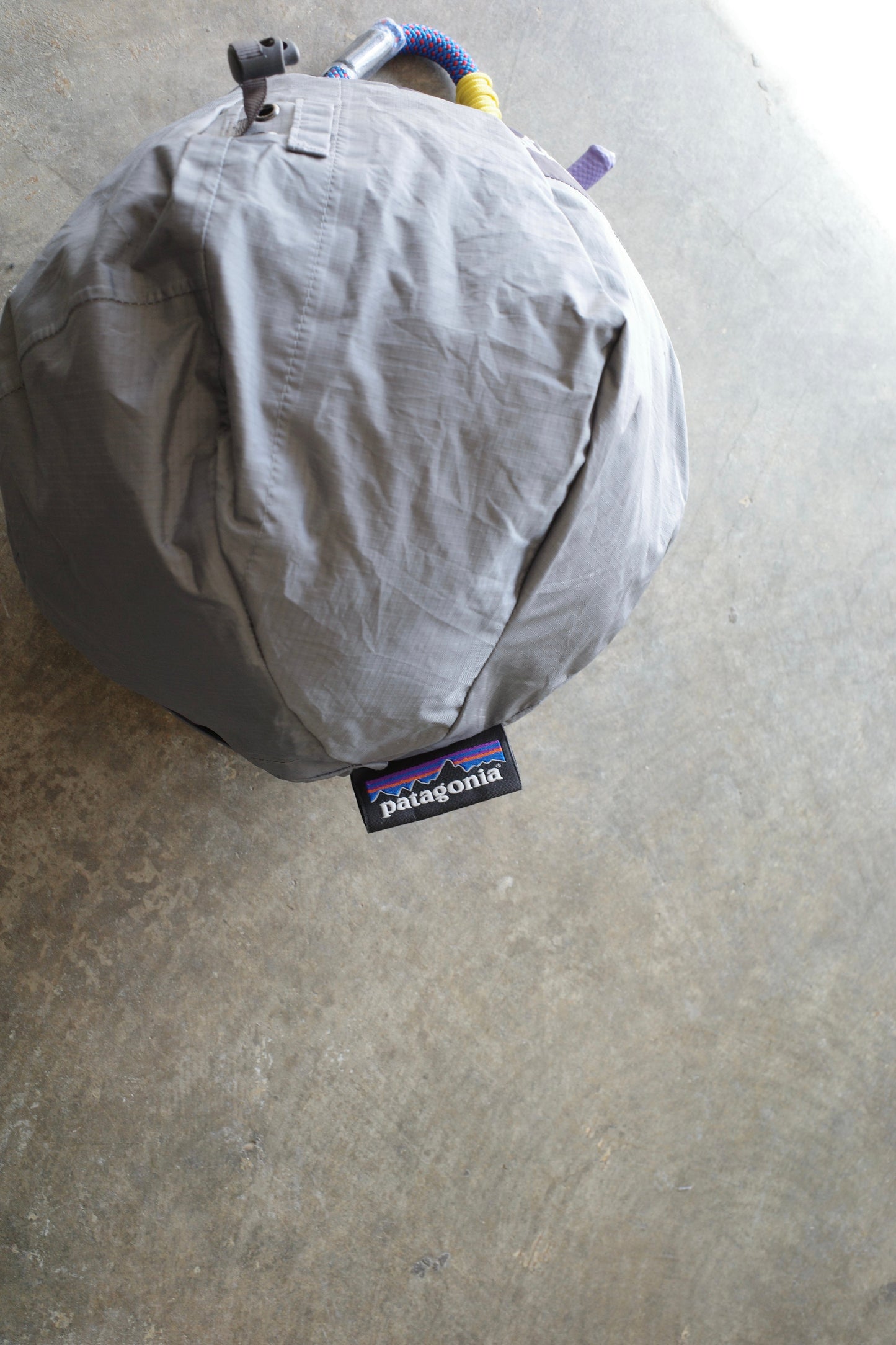 nag nag Ball Bag