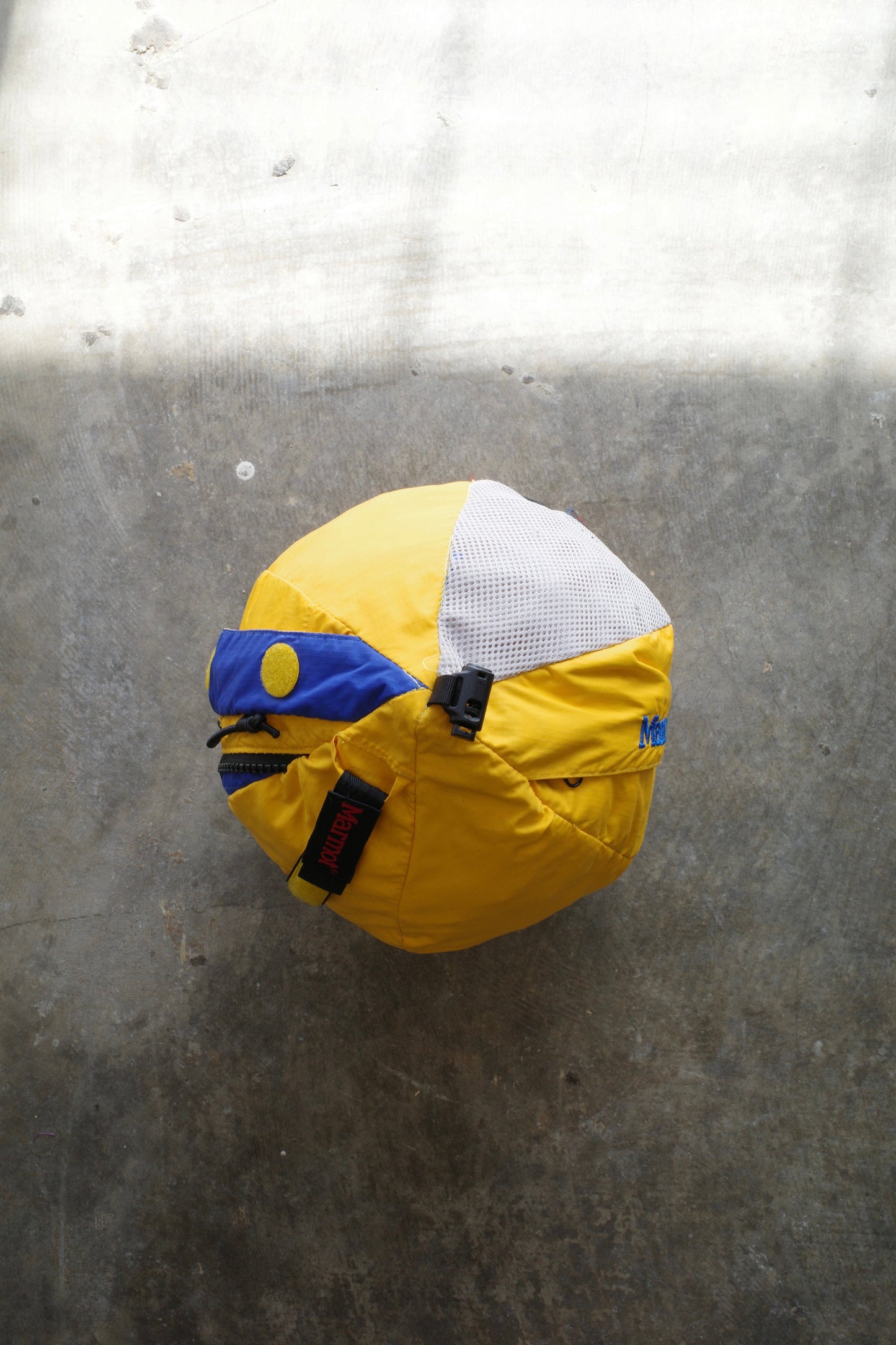 nag nag Ball Bag