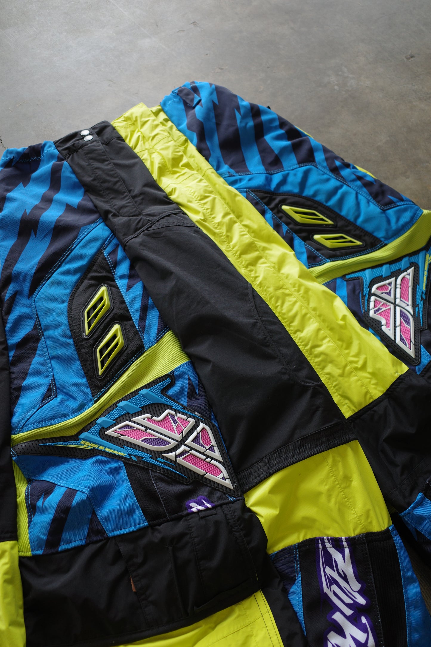 Wide Legged nag nag Pants(L)/made with vintage KINETIC racing pants